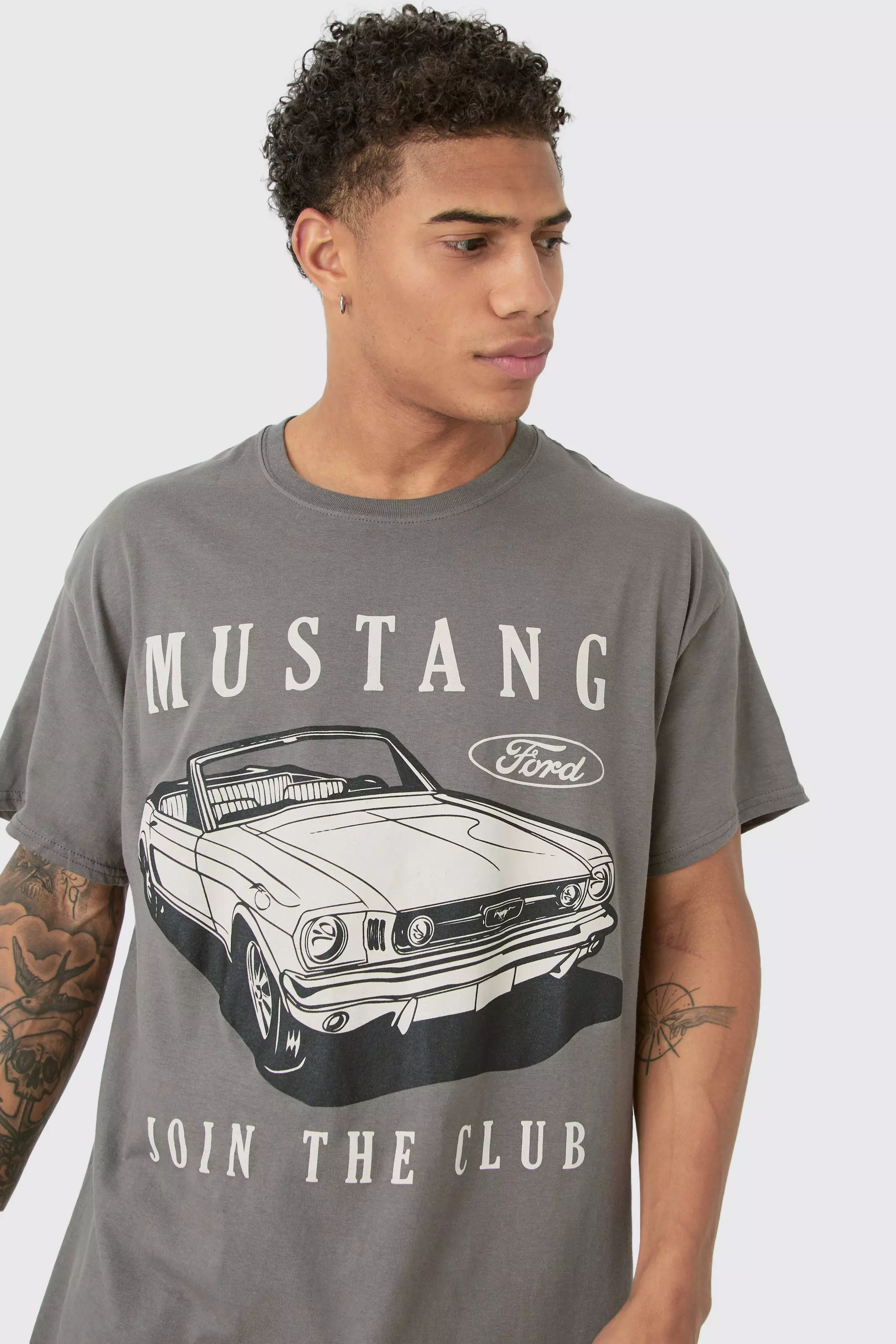 Charcoal Oversized Ford Mustang Wash License Print T-shirt alternative image