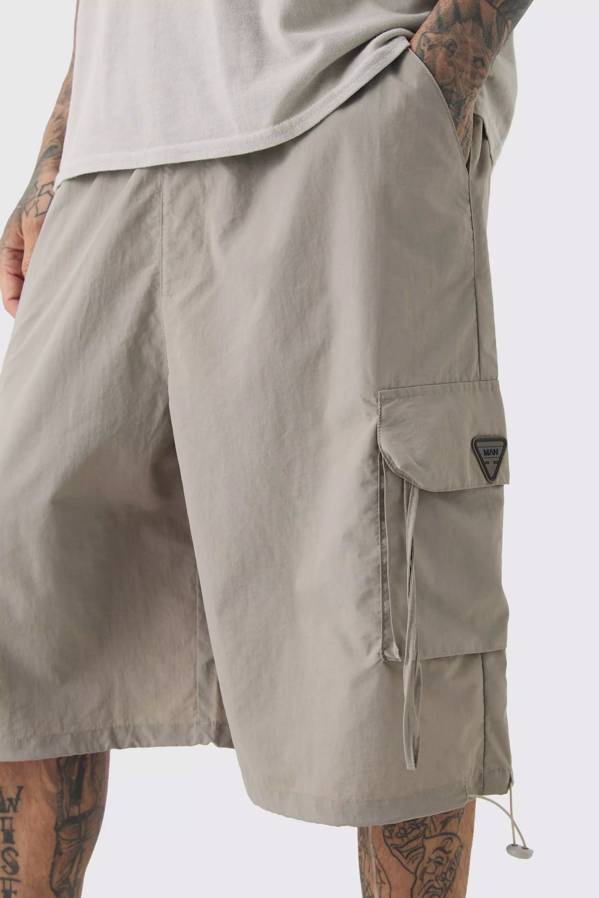 Tall Nylon Cargo-Shorts in Knitteroptik, Stone alternatives Bild