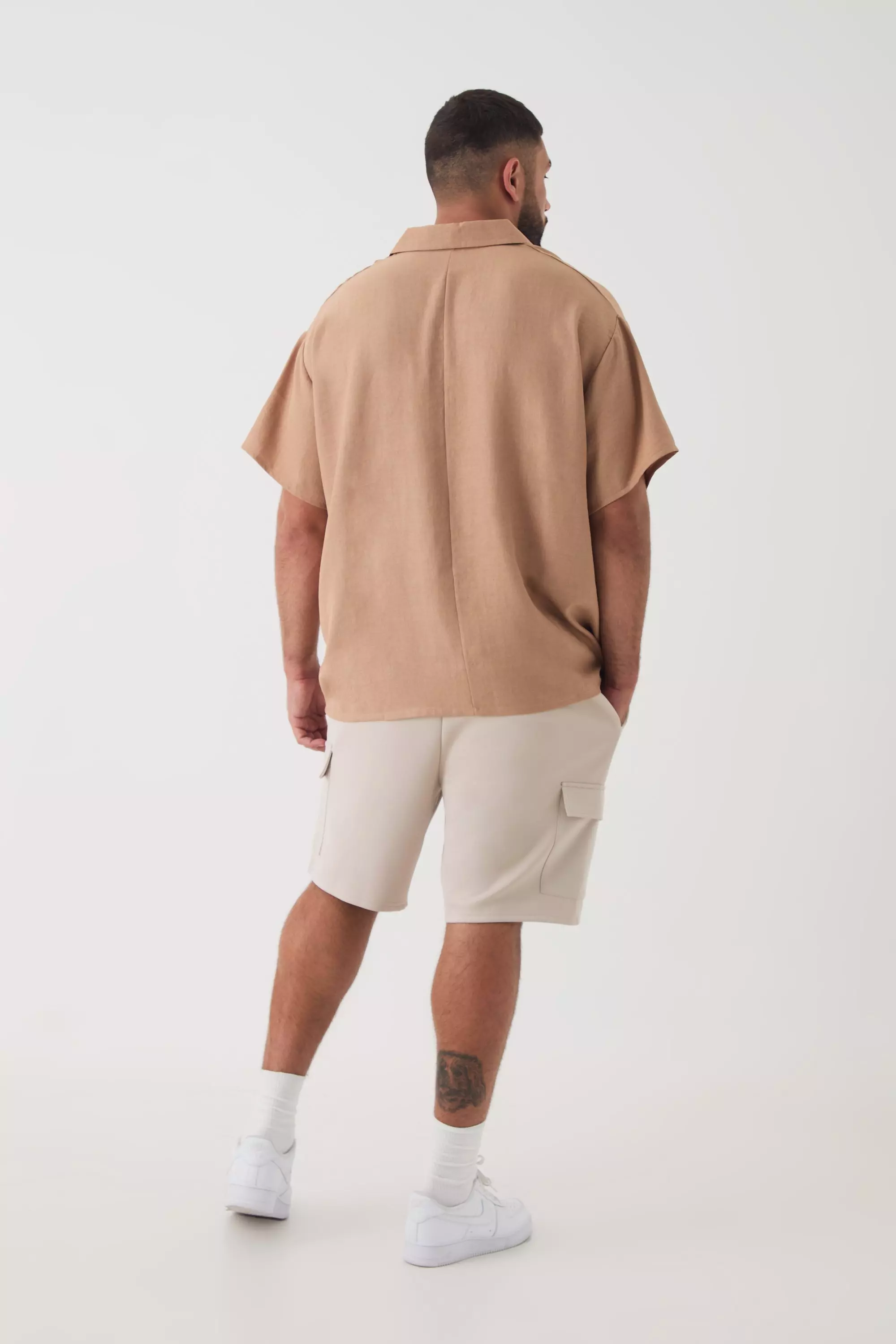 Grande taille - Polo oversize en taupe autre image