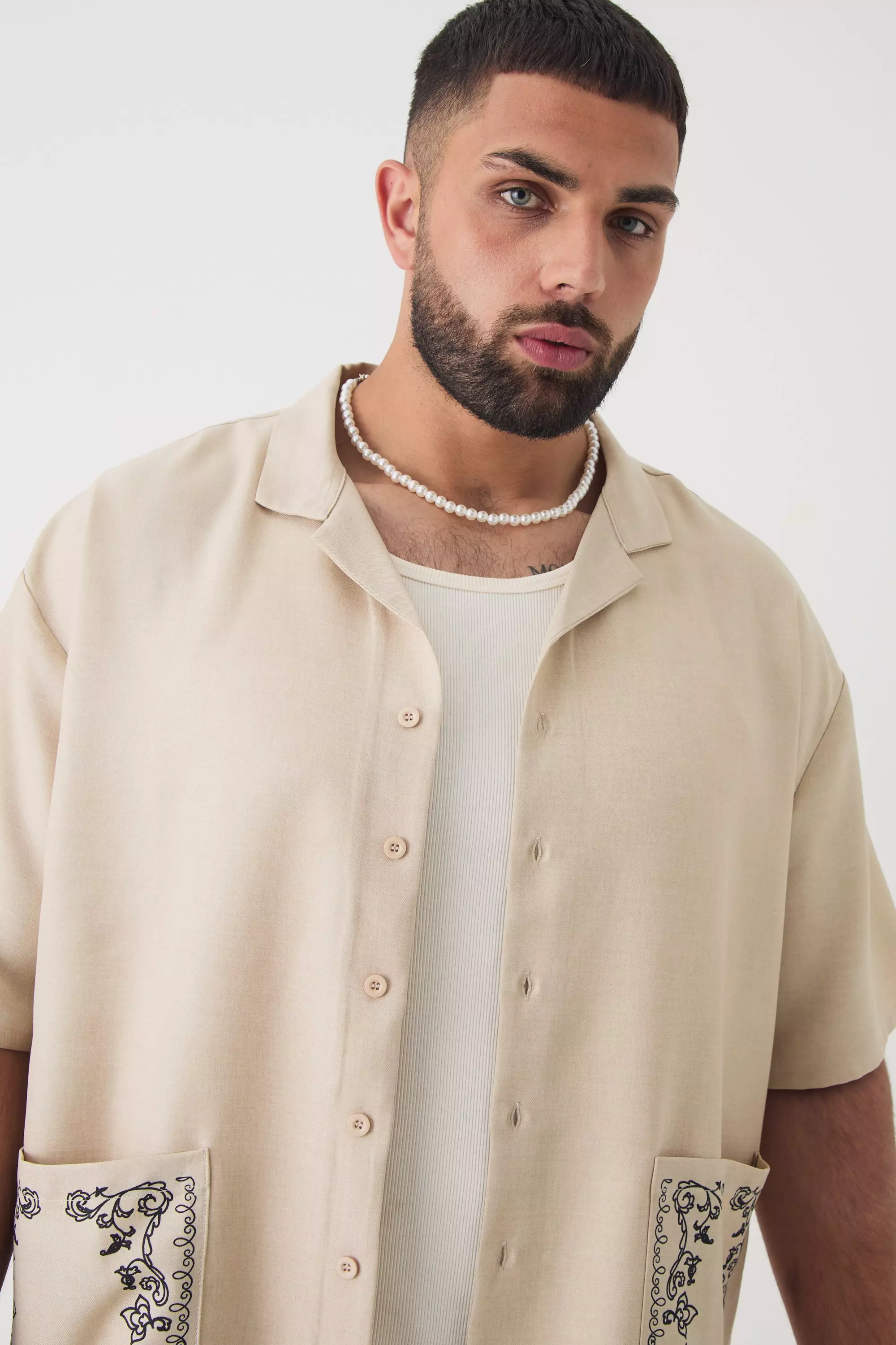 Natural Plus Pocket Detail Smart Linen Look Shirt & Short Set alternative image