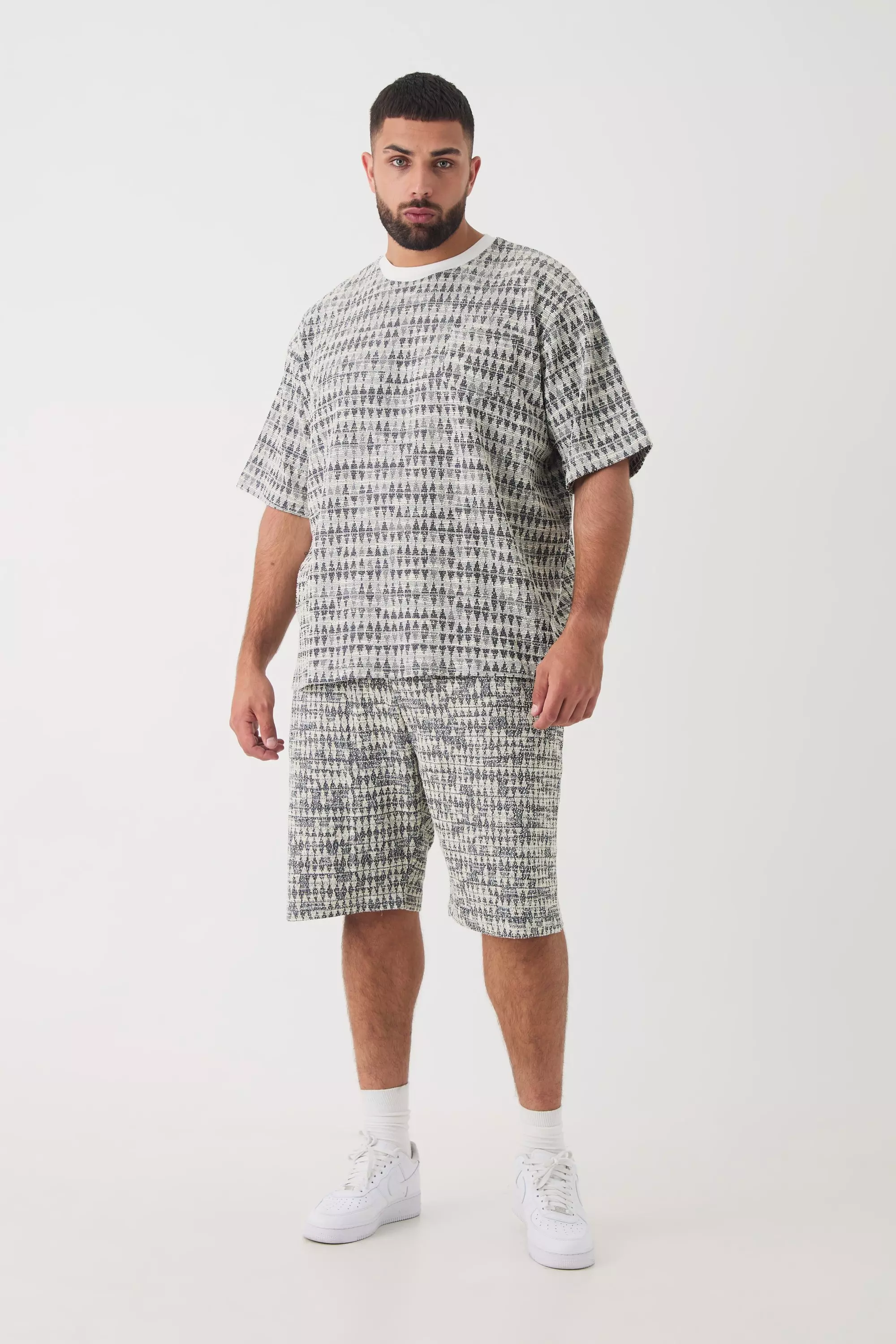 Charcoal Plus Oversized Jacquard Geo T-shirt alternative image