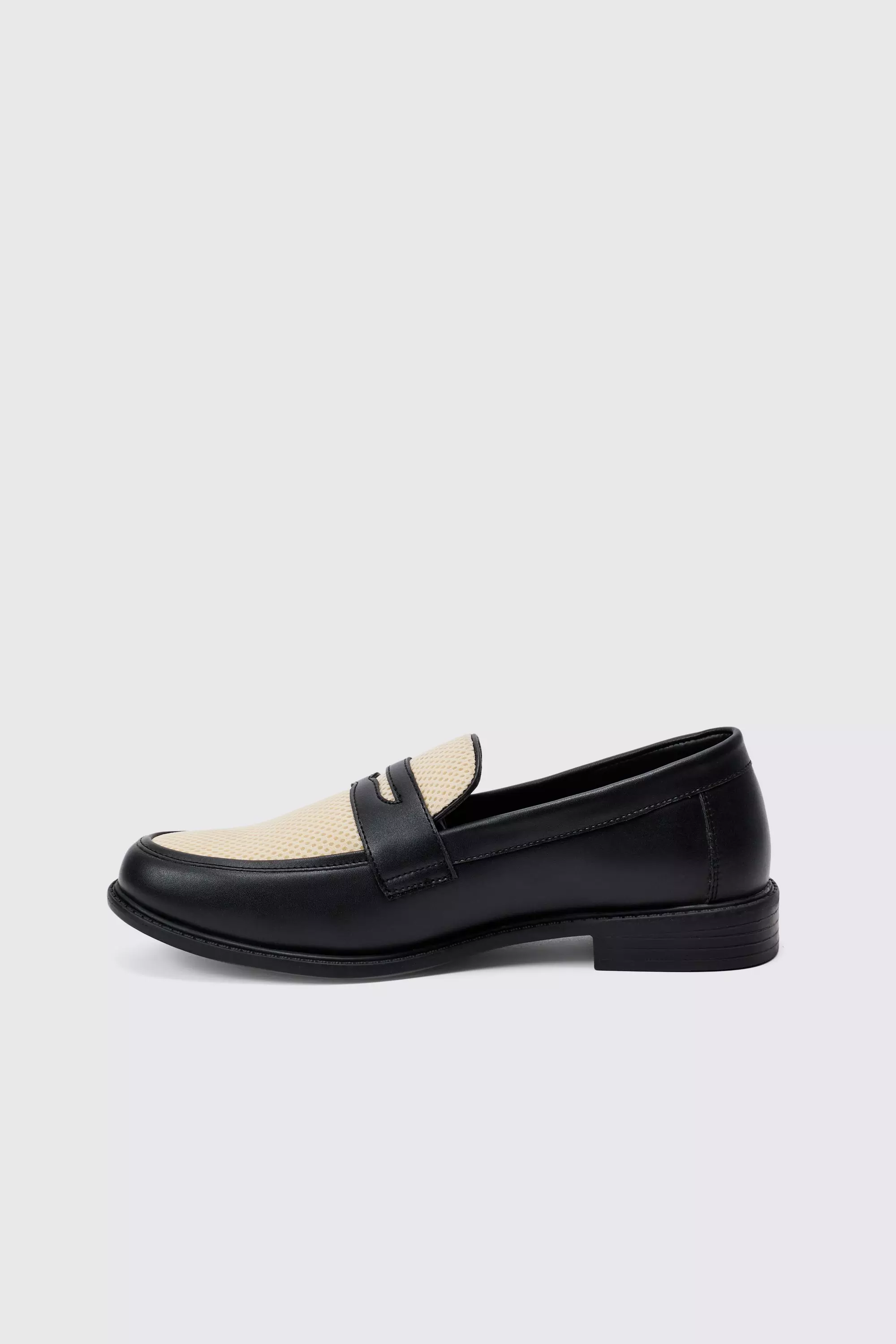 Schwarze Mesh-Loafer mit Kontrast-Einsatz, Black alternatives Bild