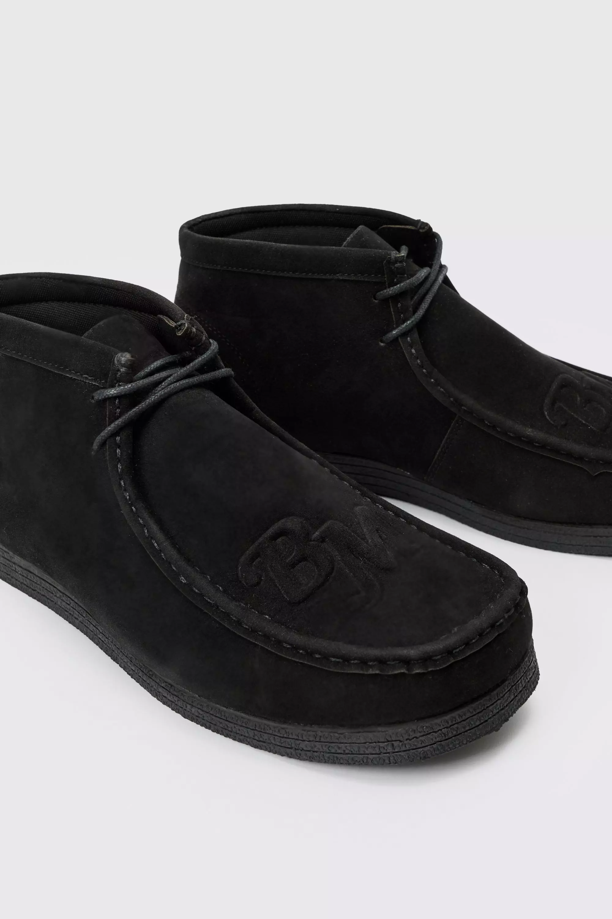 Black Zwarte Nep Suède Schoenen Met Reliëf En Logo alternatieve afbeelding