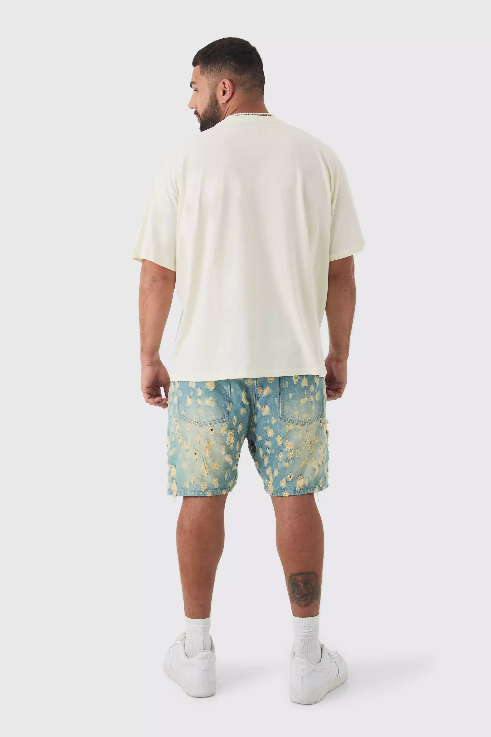 Ecru Plus Oversized Official Man Floral Print T-shirt alternative image