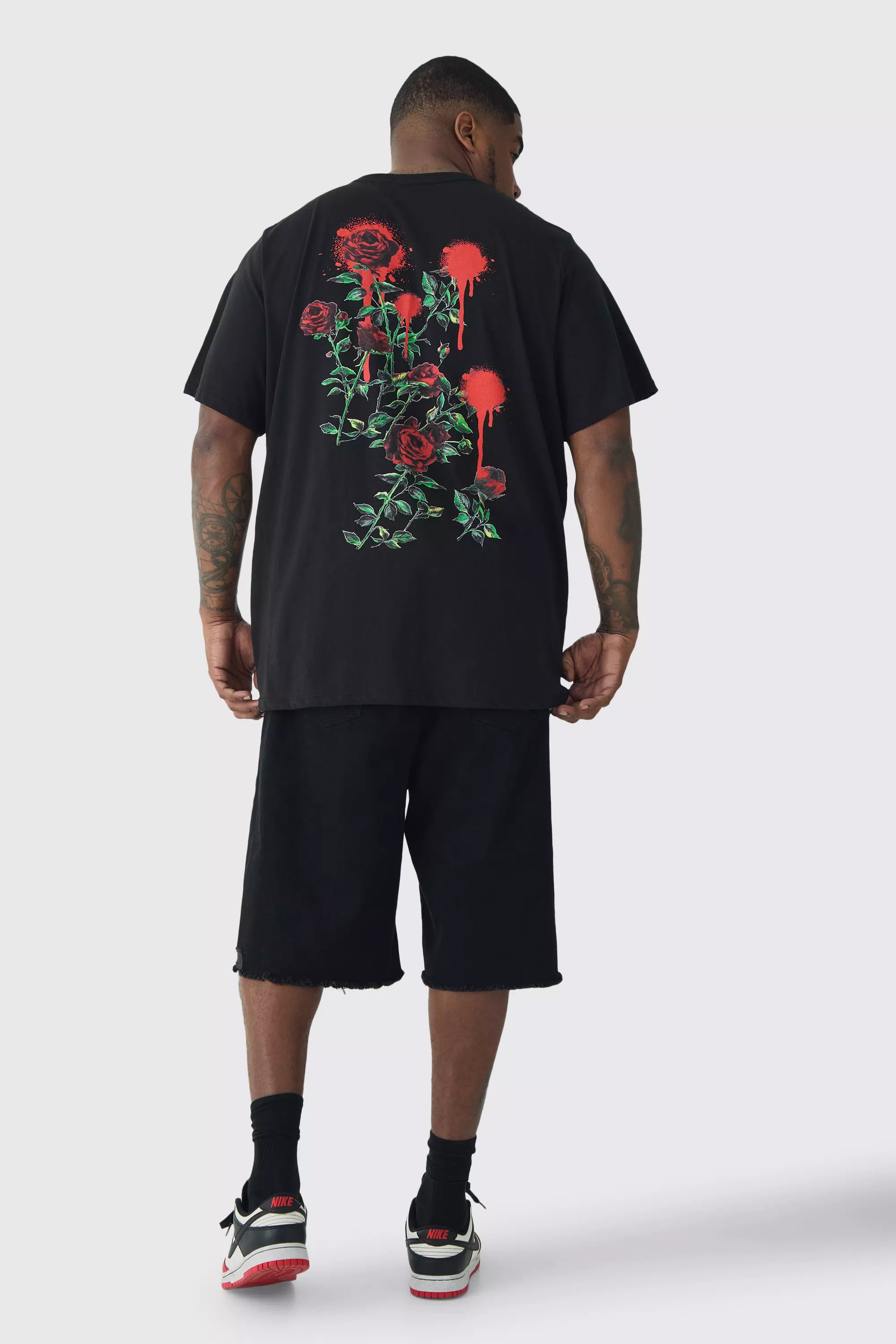 Black Plus Rose Floral Back Print T-shirt alternative image
