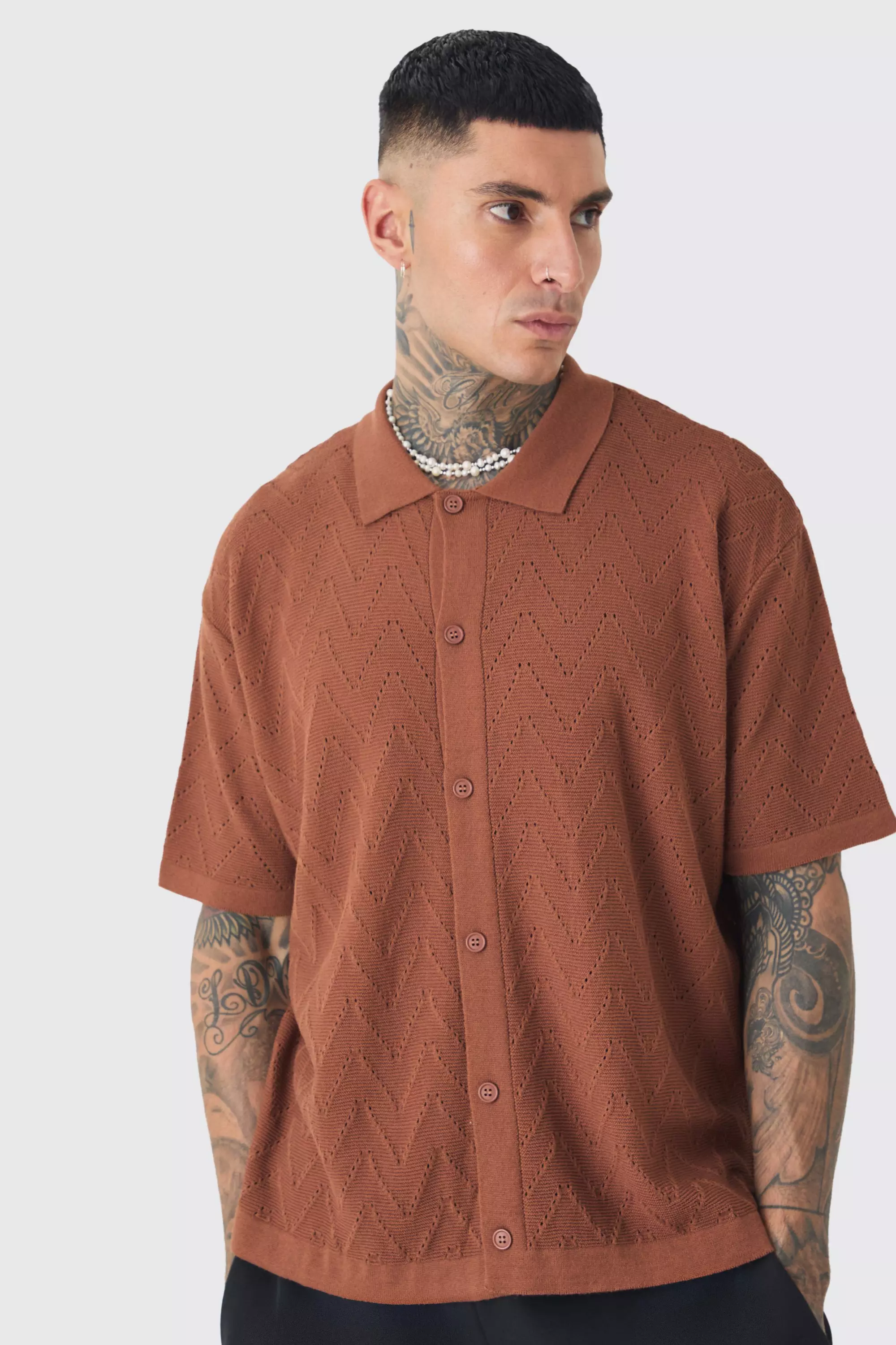 Tall kurzärmliges kastiges Strick-Hemd, Taupe alternatives Bild