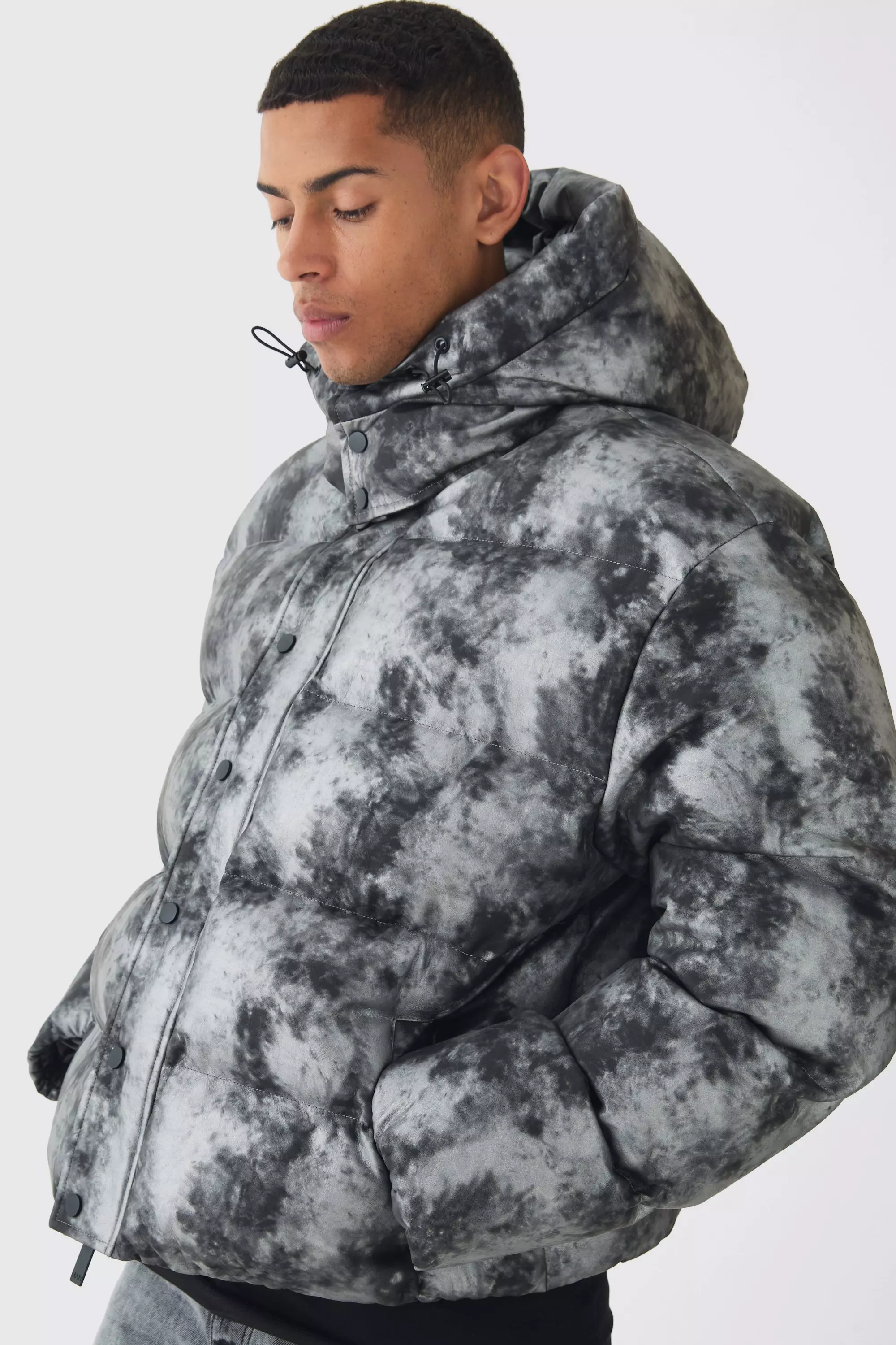 Boxy Washed Hooded Puffer Jacket In Grey alternative image