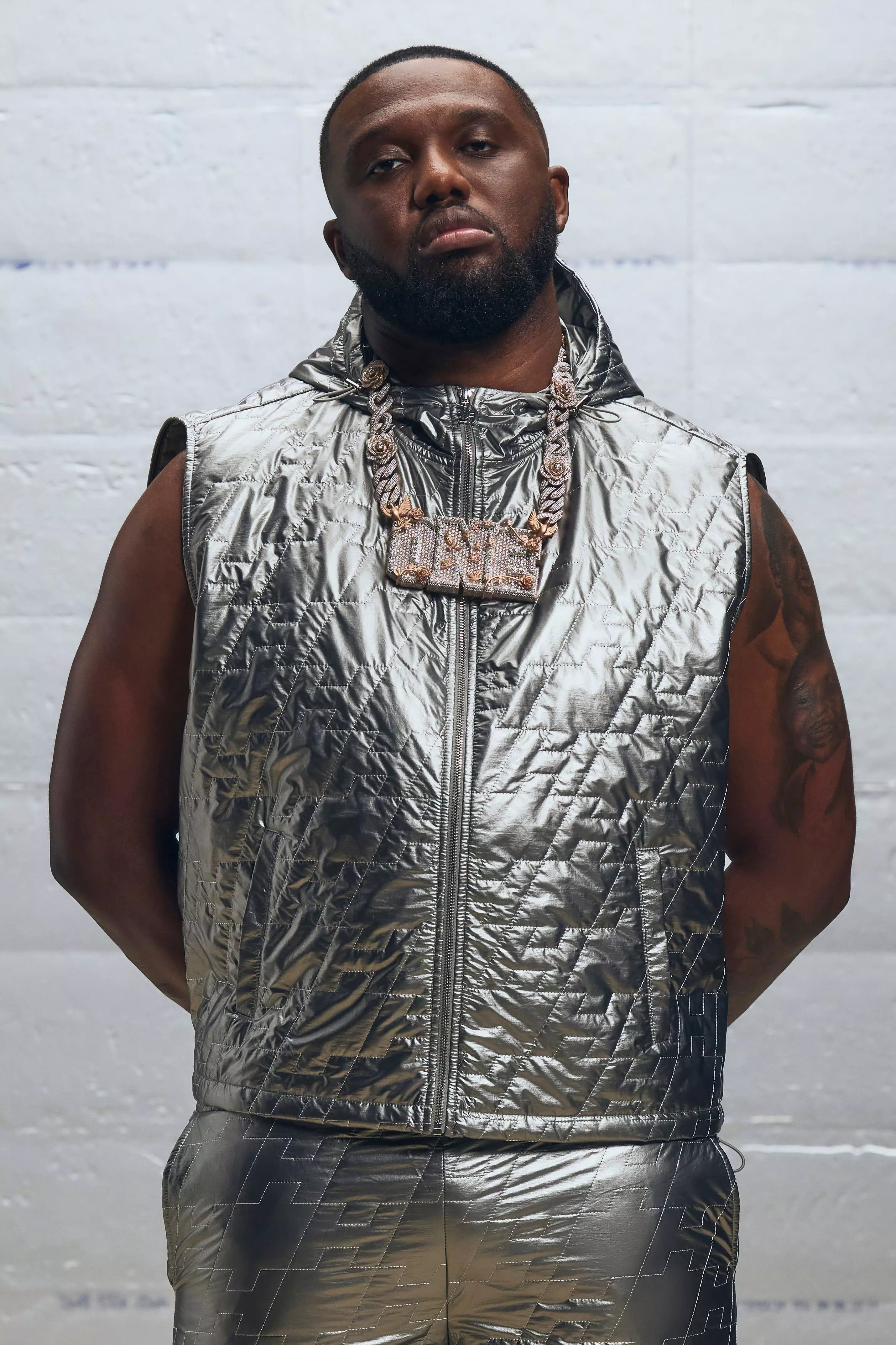 Charcoal Boxy Utility Metallic Nylon Quilted Hoodie Vest alternative image