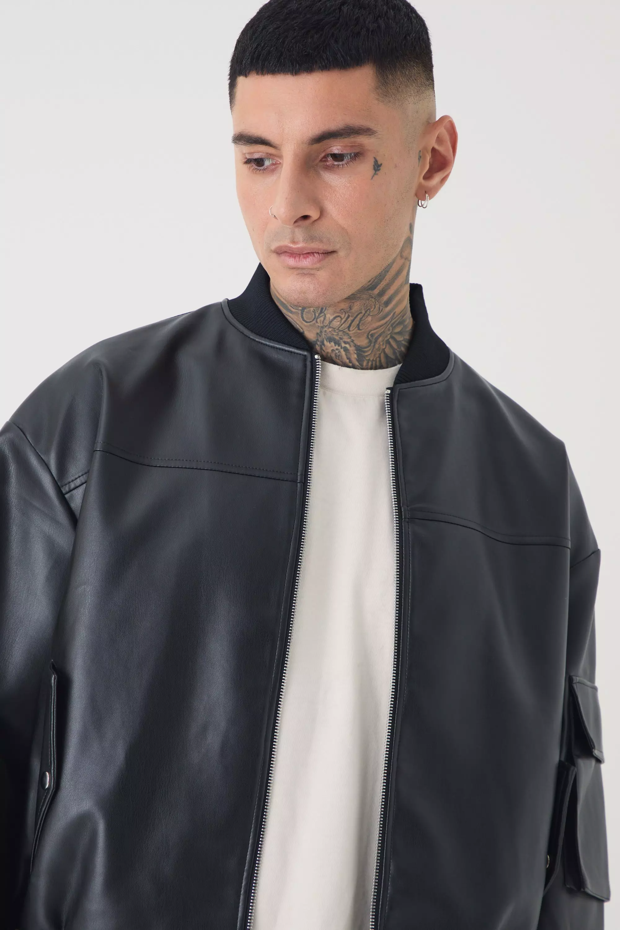 Tall Oversize PU Cargo-Bomberjacke, Black alternatives Bild