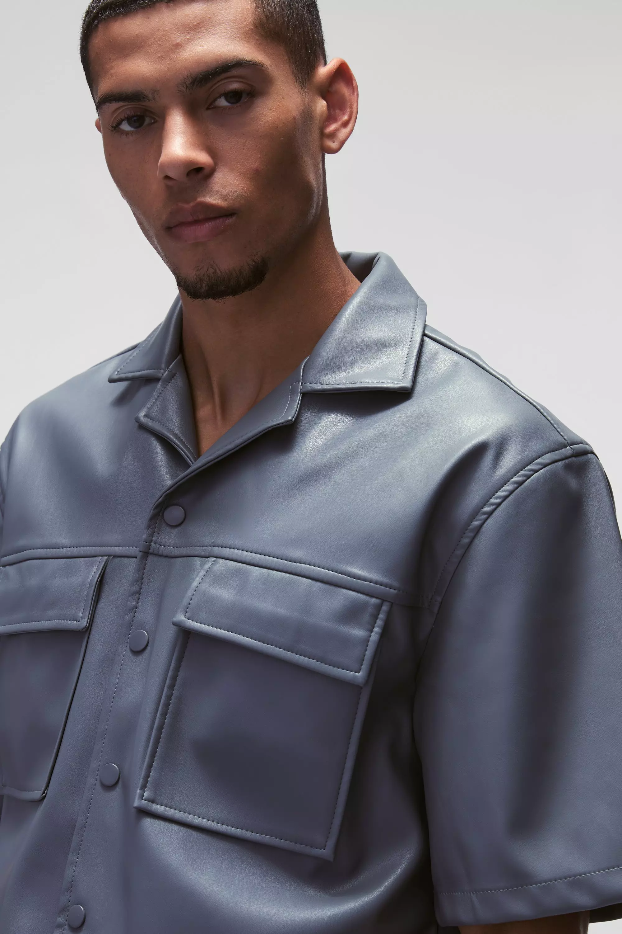 Sovracamicia Oversize A Maniche Corte In Pu, Charcoal immagine alternativa
