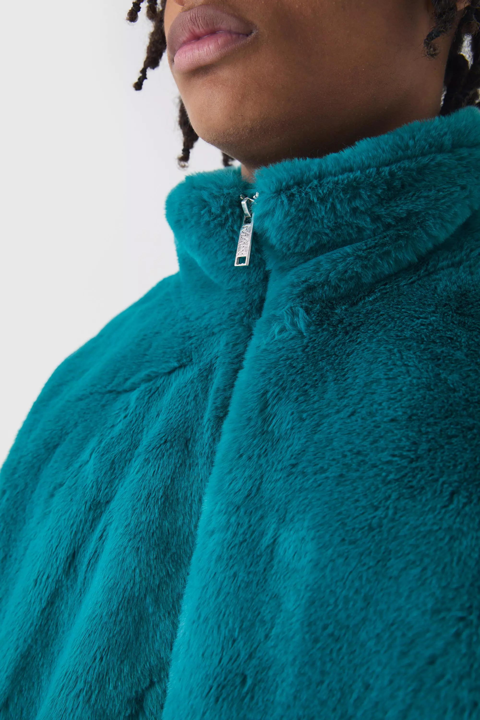 Blaugrüne Kunstfell-Bomberjacke mit Trichterkragen, Teal alternatives Bild