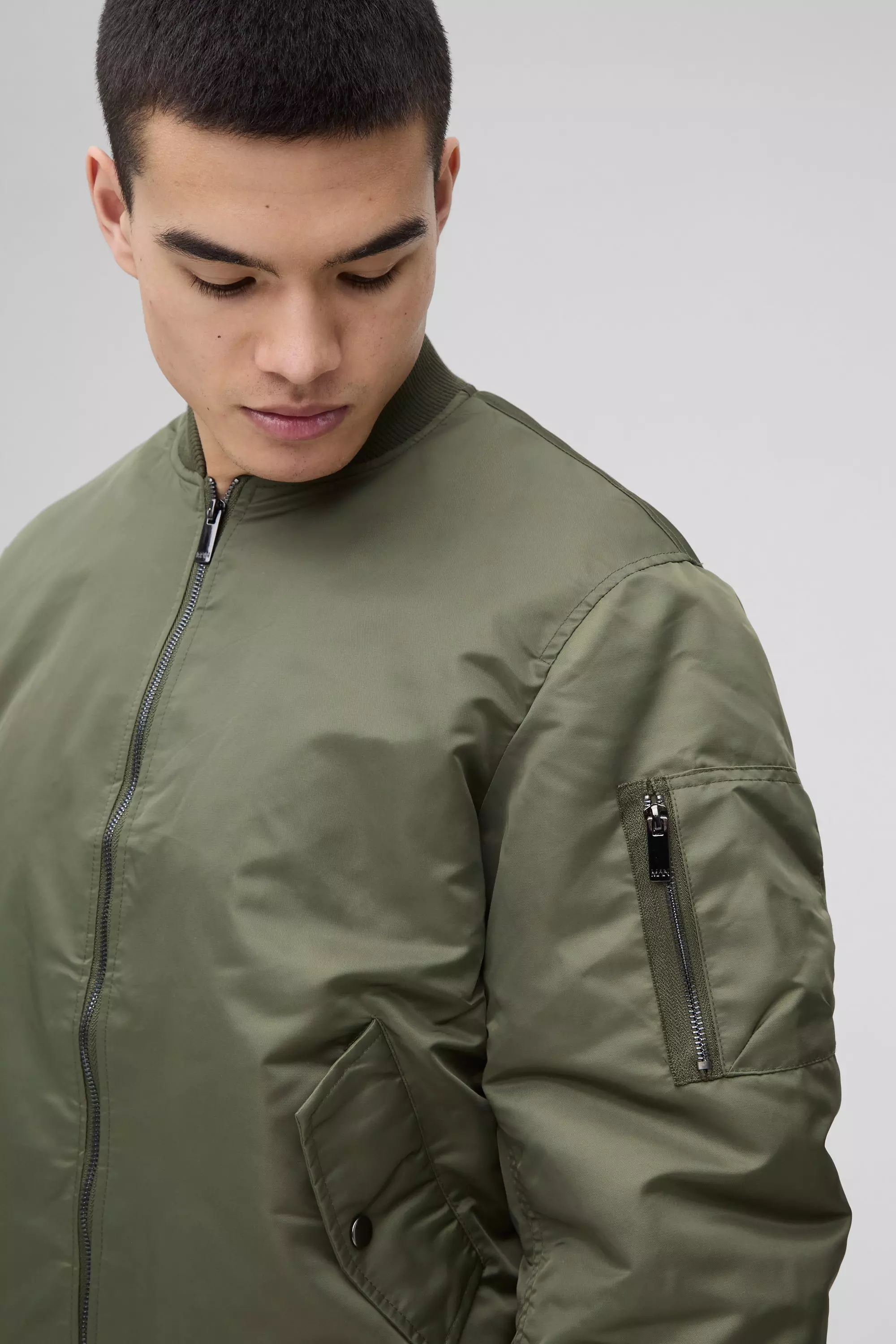 Oversized Boxy Padded Nylon Bomber Jacket In Khaki boohooMAN USA
