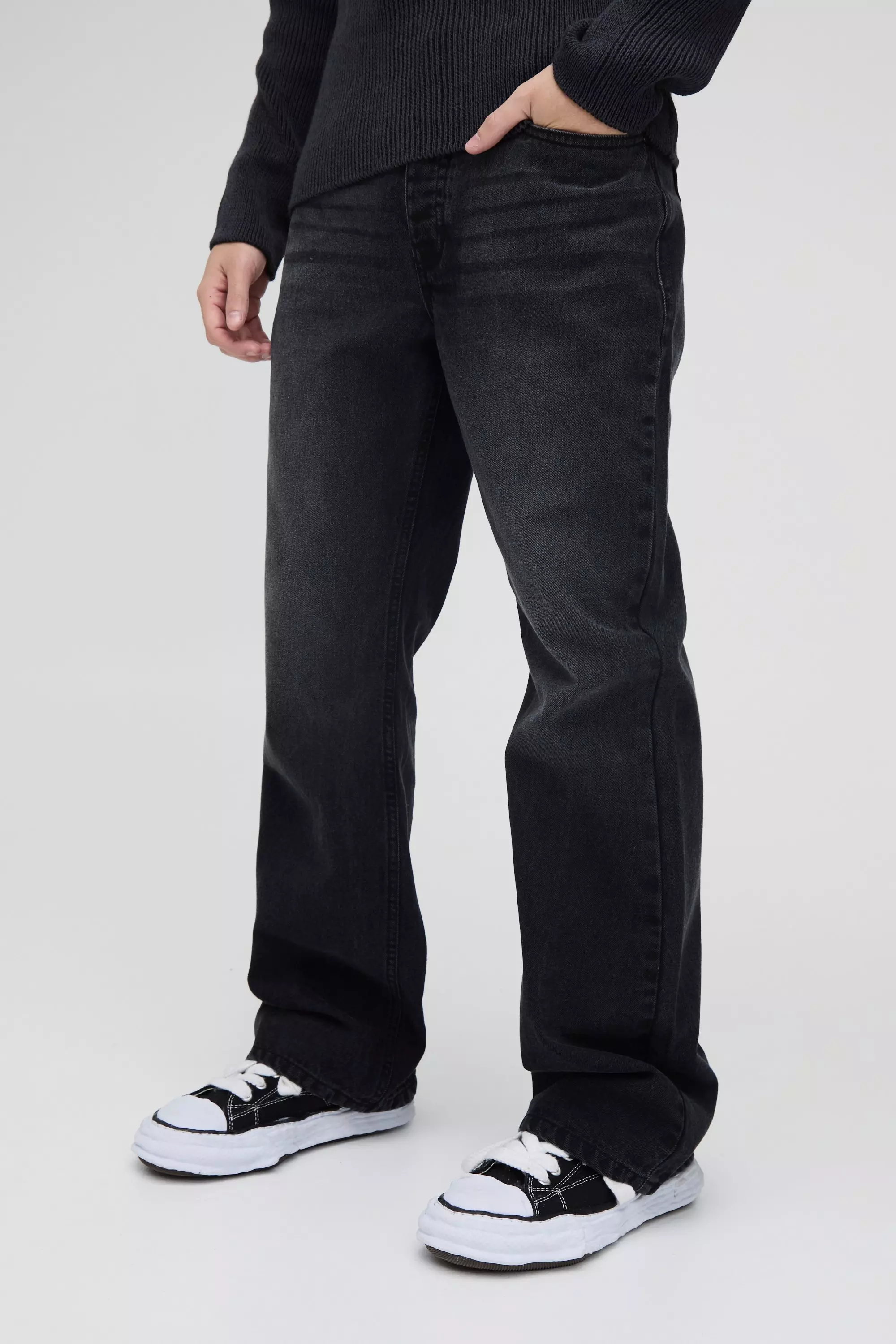 Relaxed Rigid Flare Jean In Charcoal alternative image