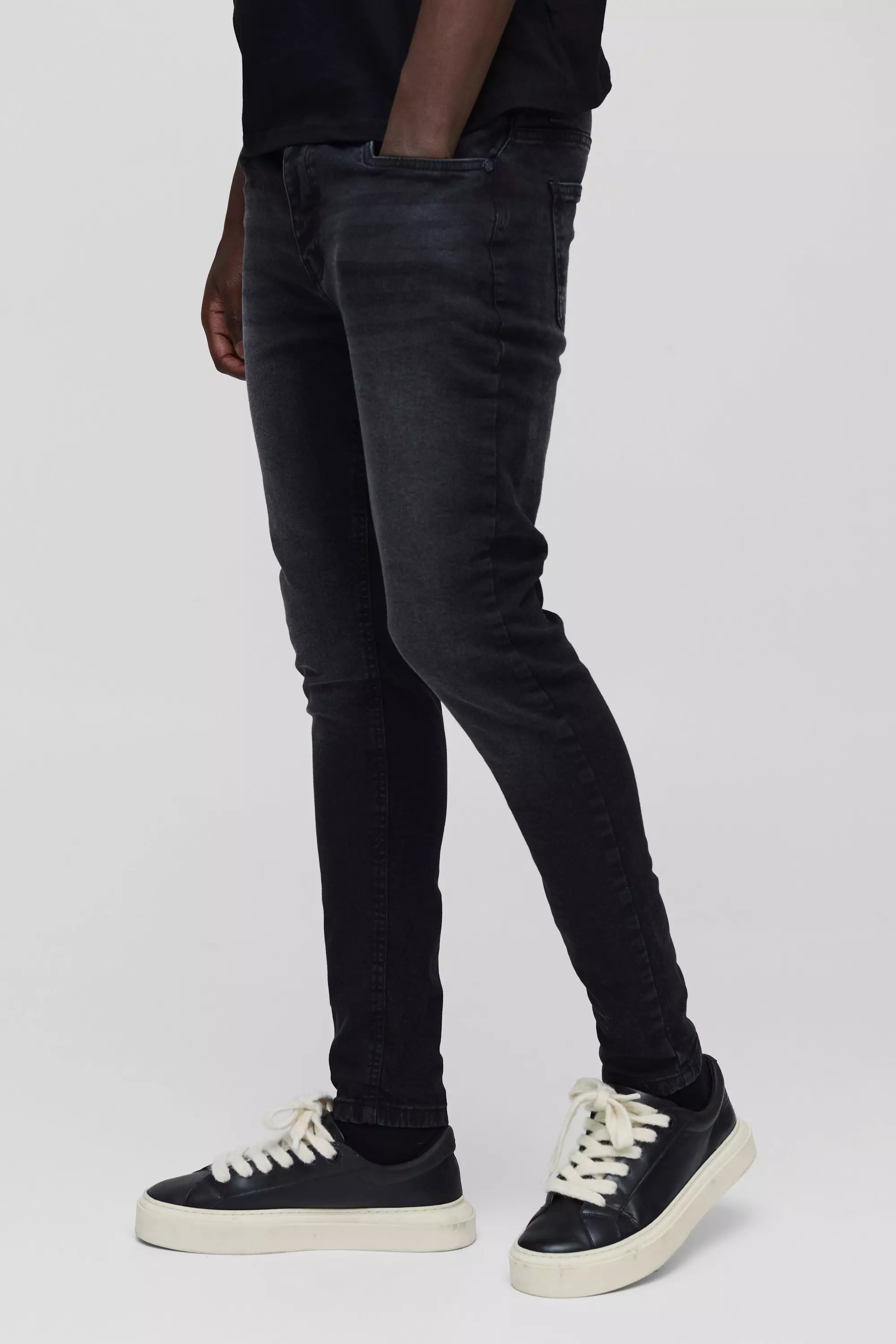 Skinny Stretch Jeans in Schwarz, Washed black alternatives Bild