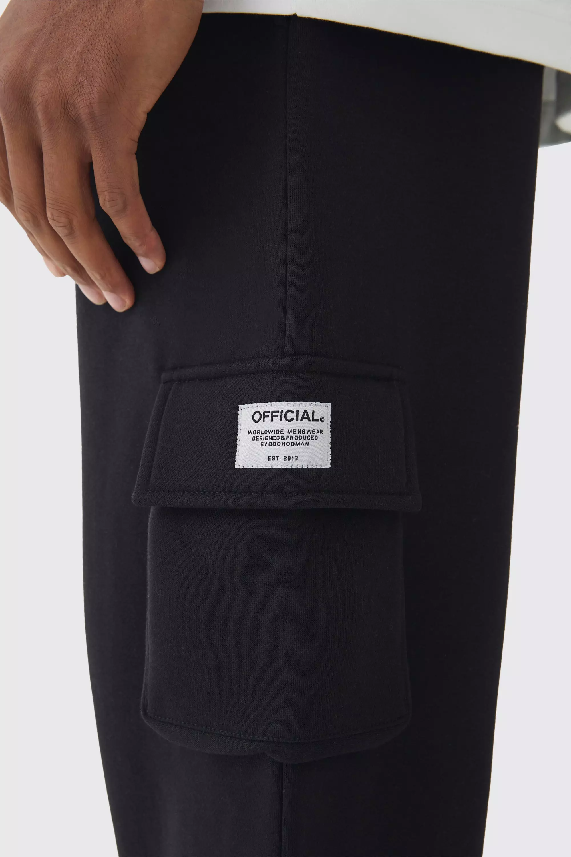 Black Straight Fit Woven Tab Basic Cargo Sweatpants alternative image