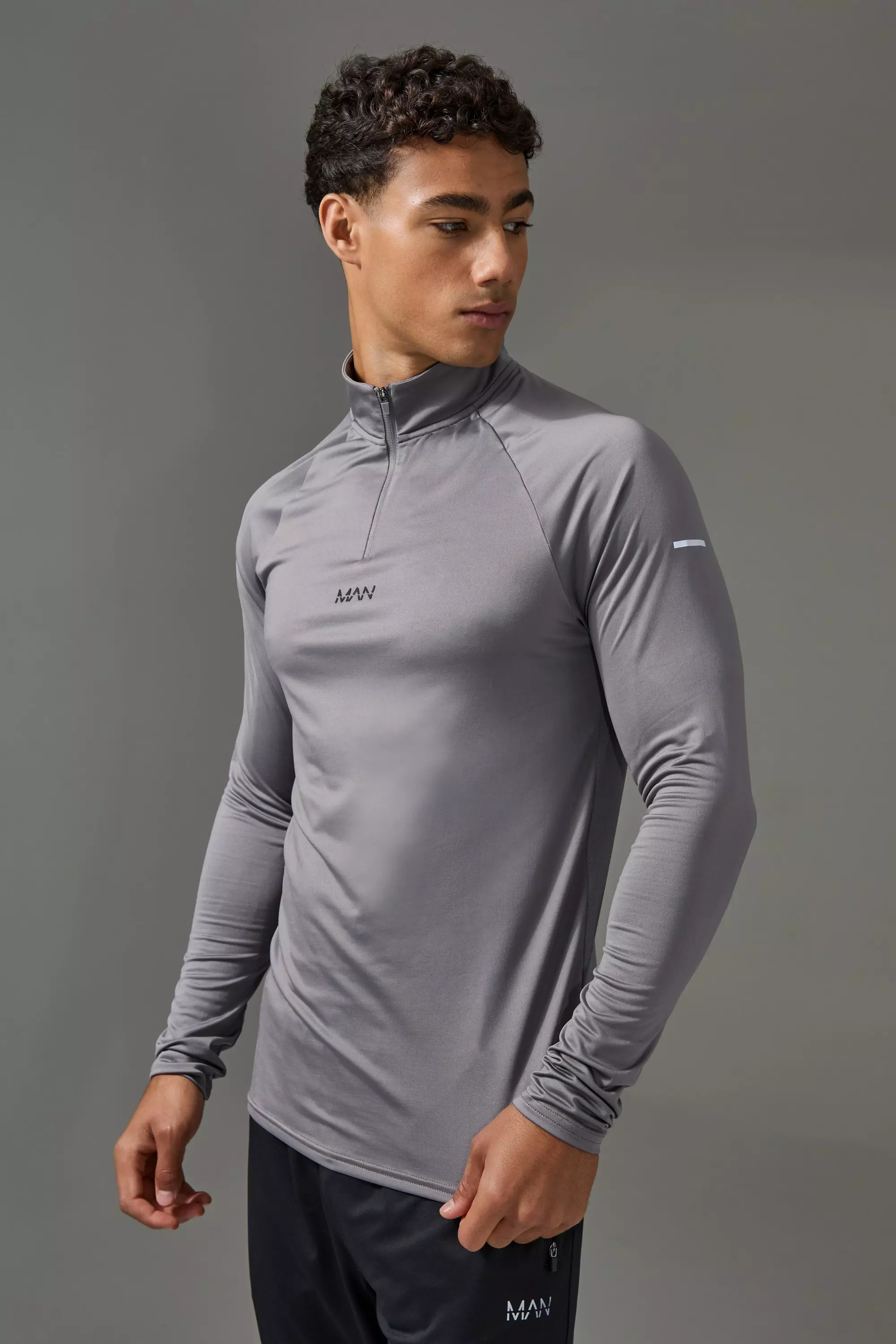 Man Active Performance Pro Muscle 1/4 Zip Charcoal