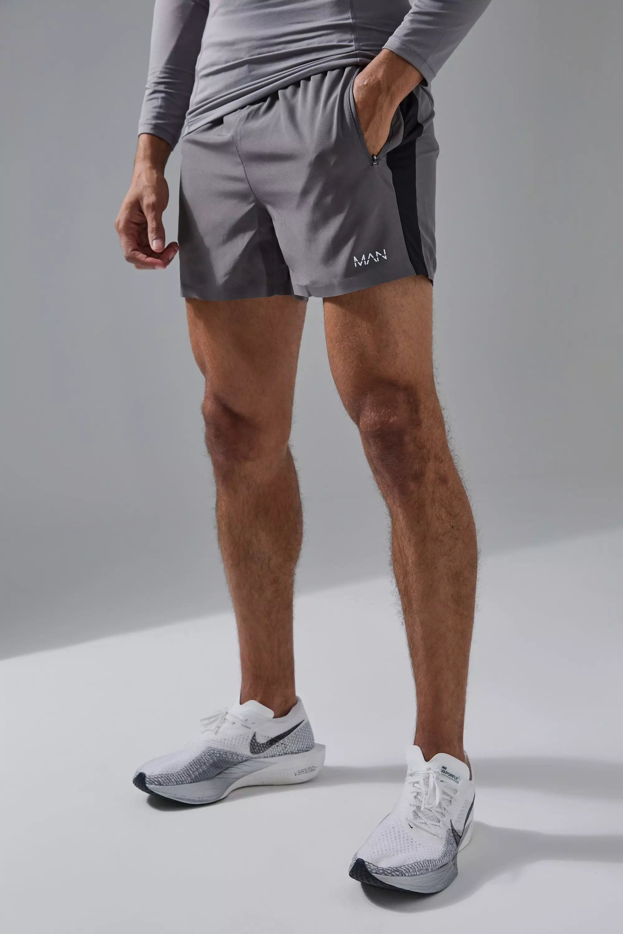 Man Active Stretch Woven 5inch Short Charcoal