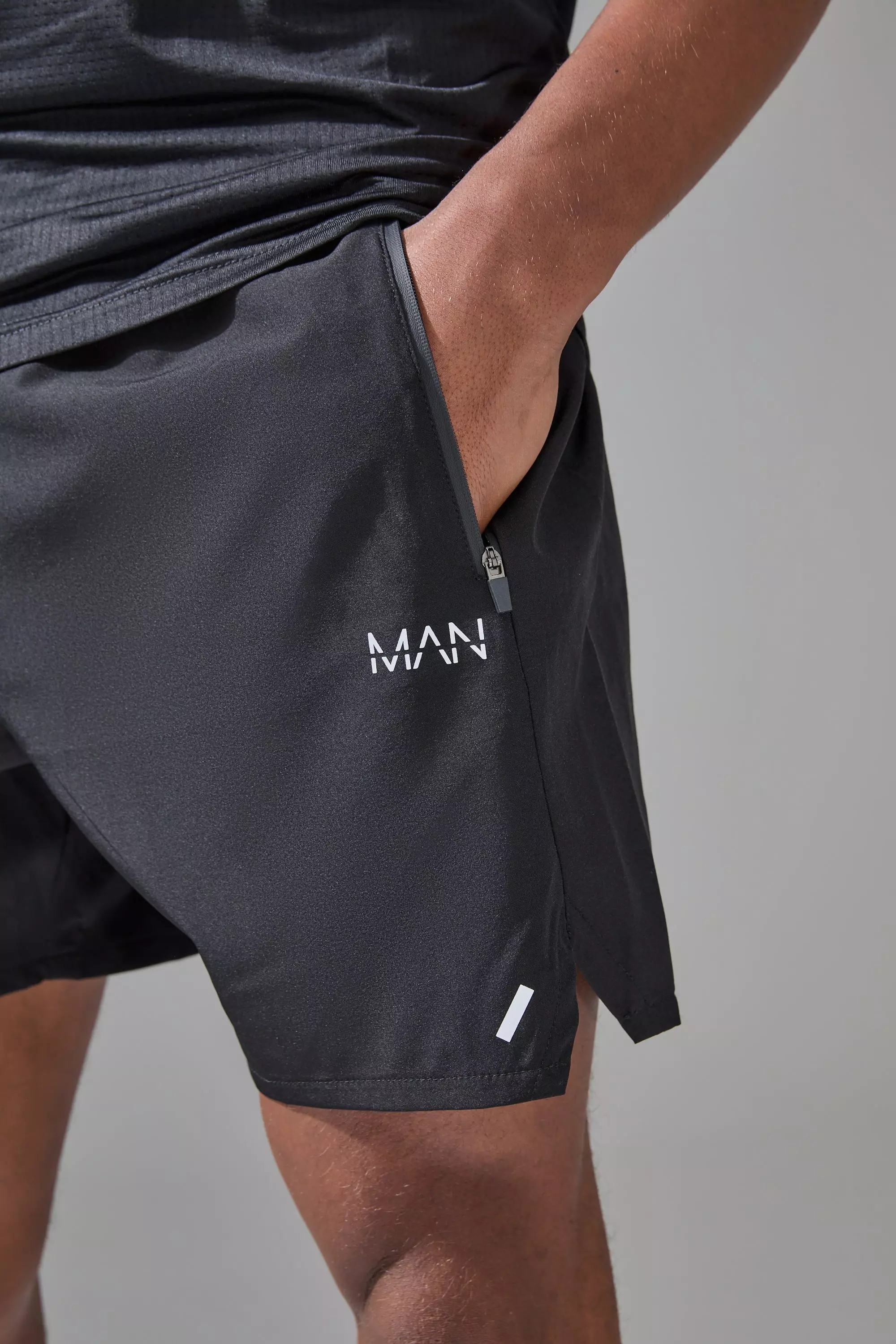 Black Man Active Geweven Stretch Shorts Met Perforaties alternatieve afbeelding