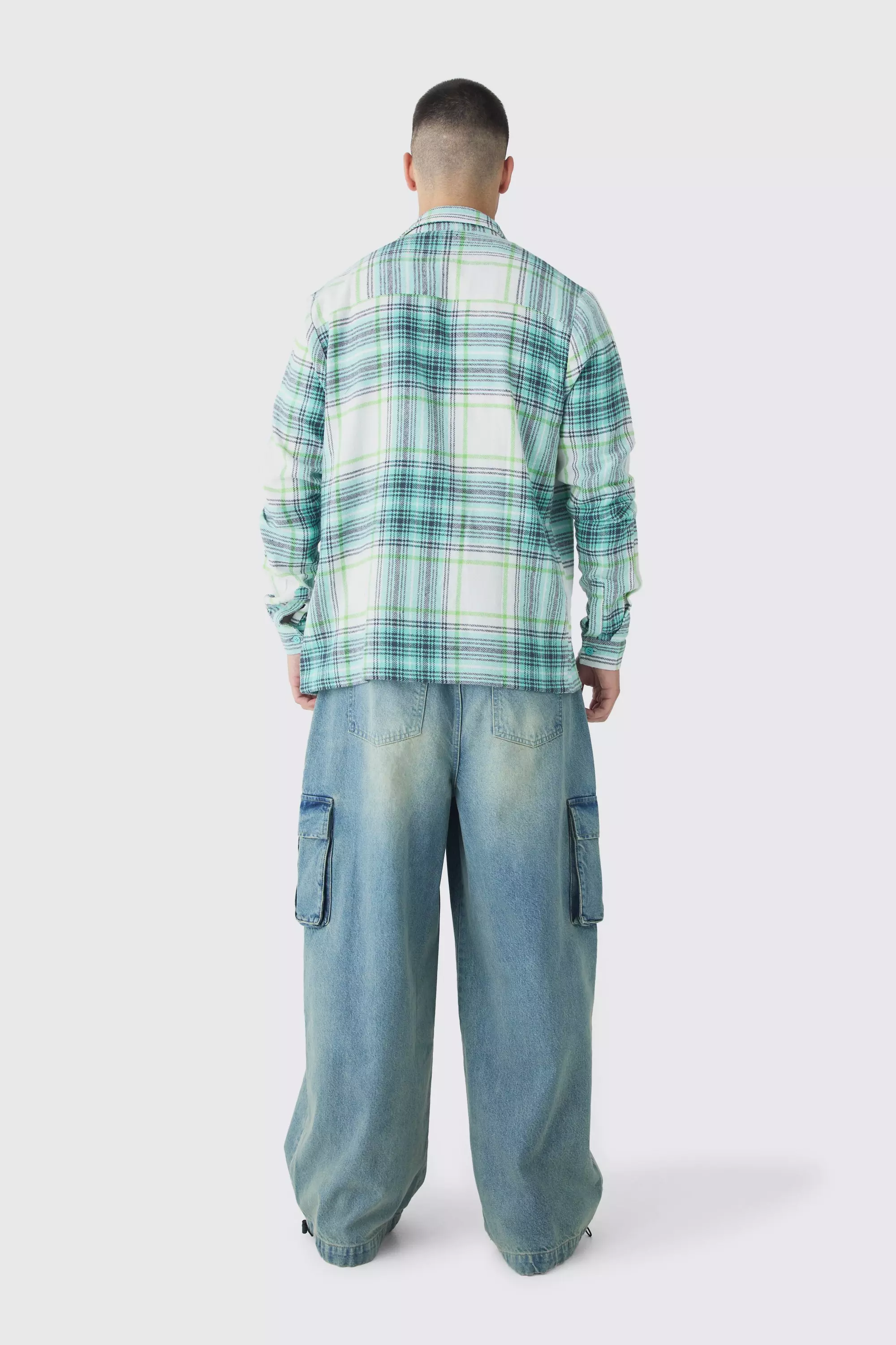 Green Tall Oversized Geborsteld Geruit Groen Overhemd alternatieve afbeelding
