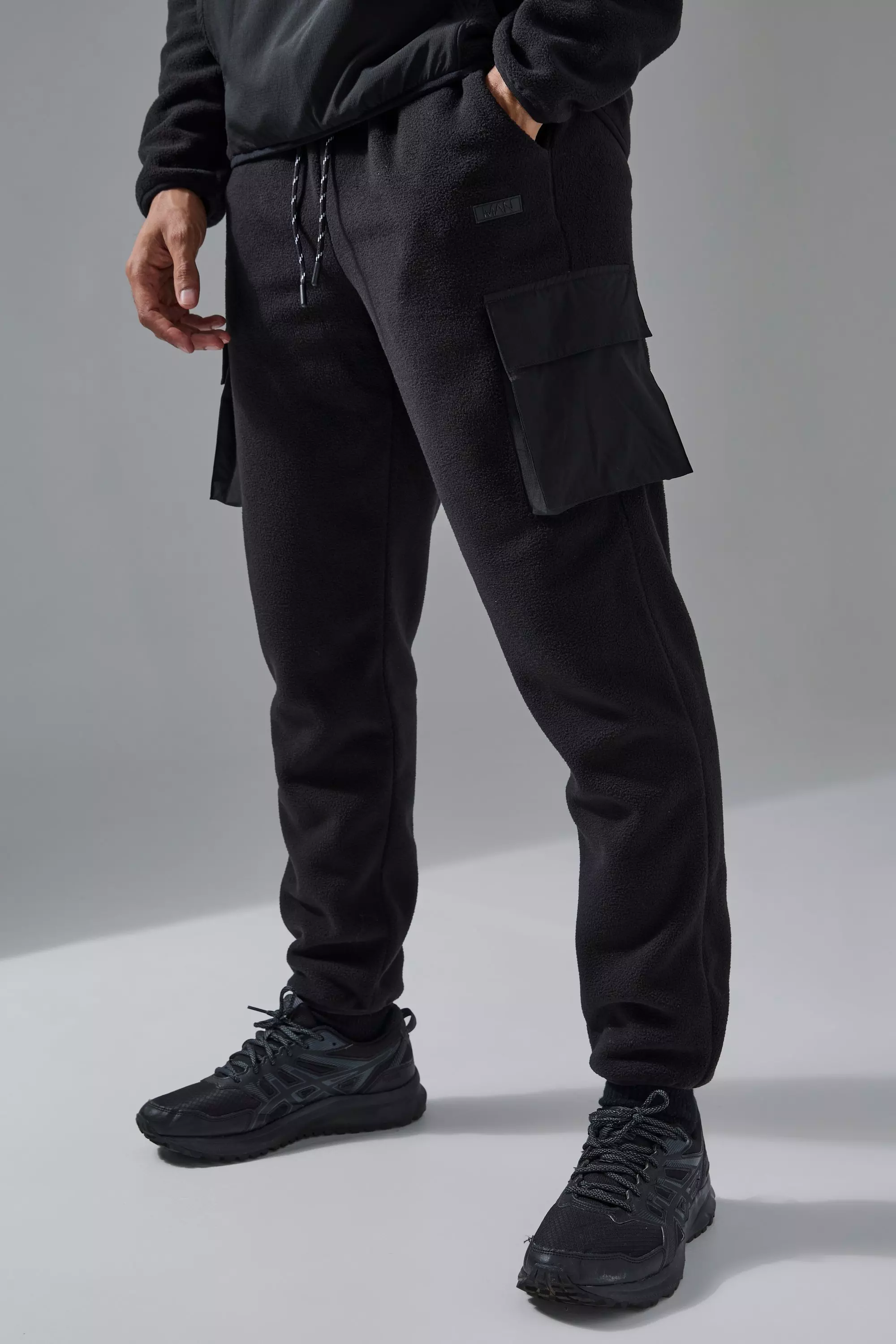 Man Active Fleece Cargo Sweatpants Black