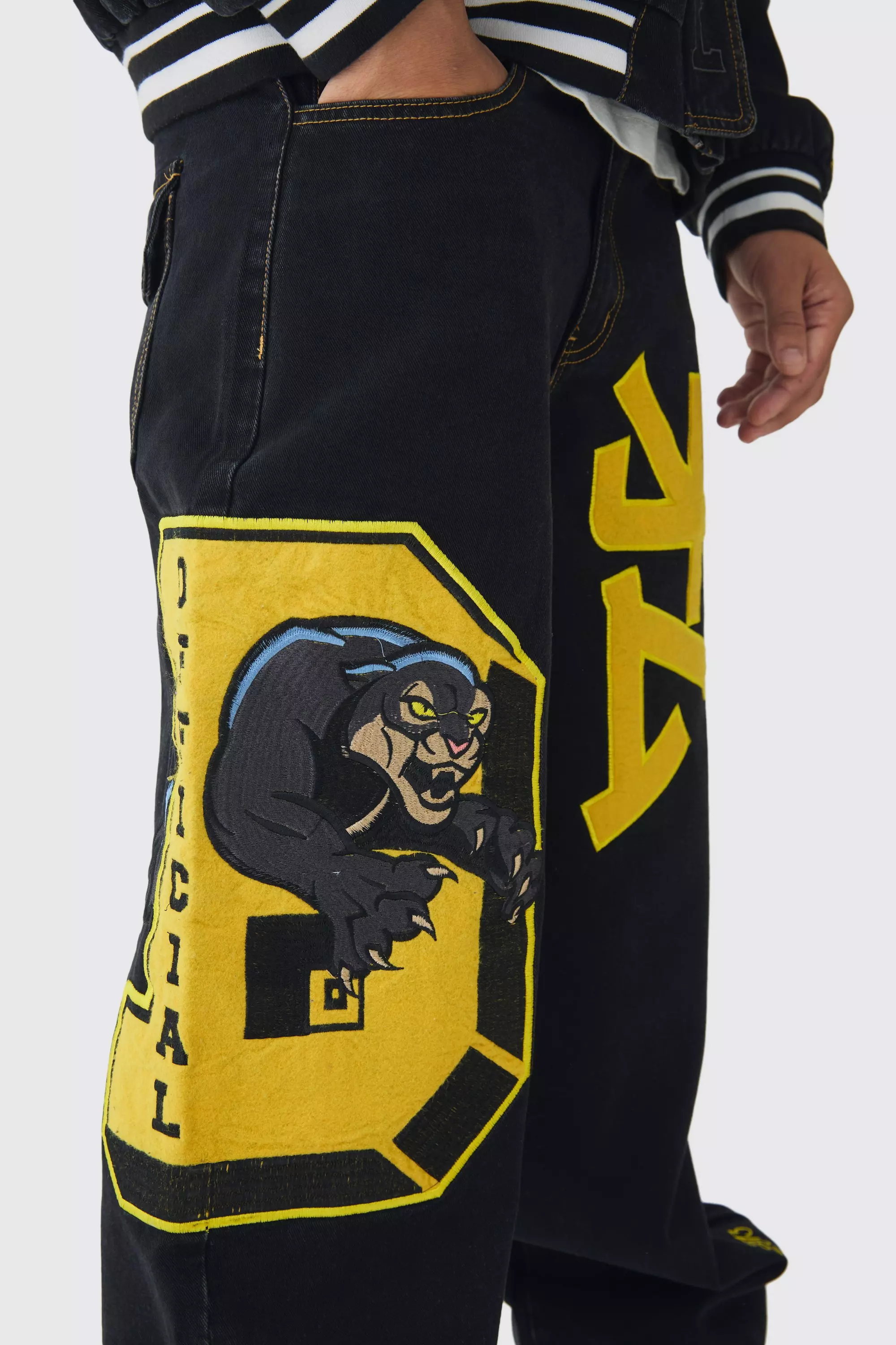 Extrem lockere Jeans mit Applikation, True black alternatives Bild