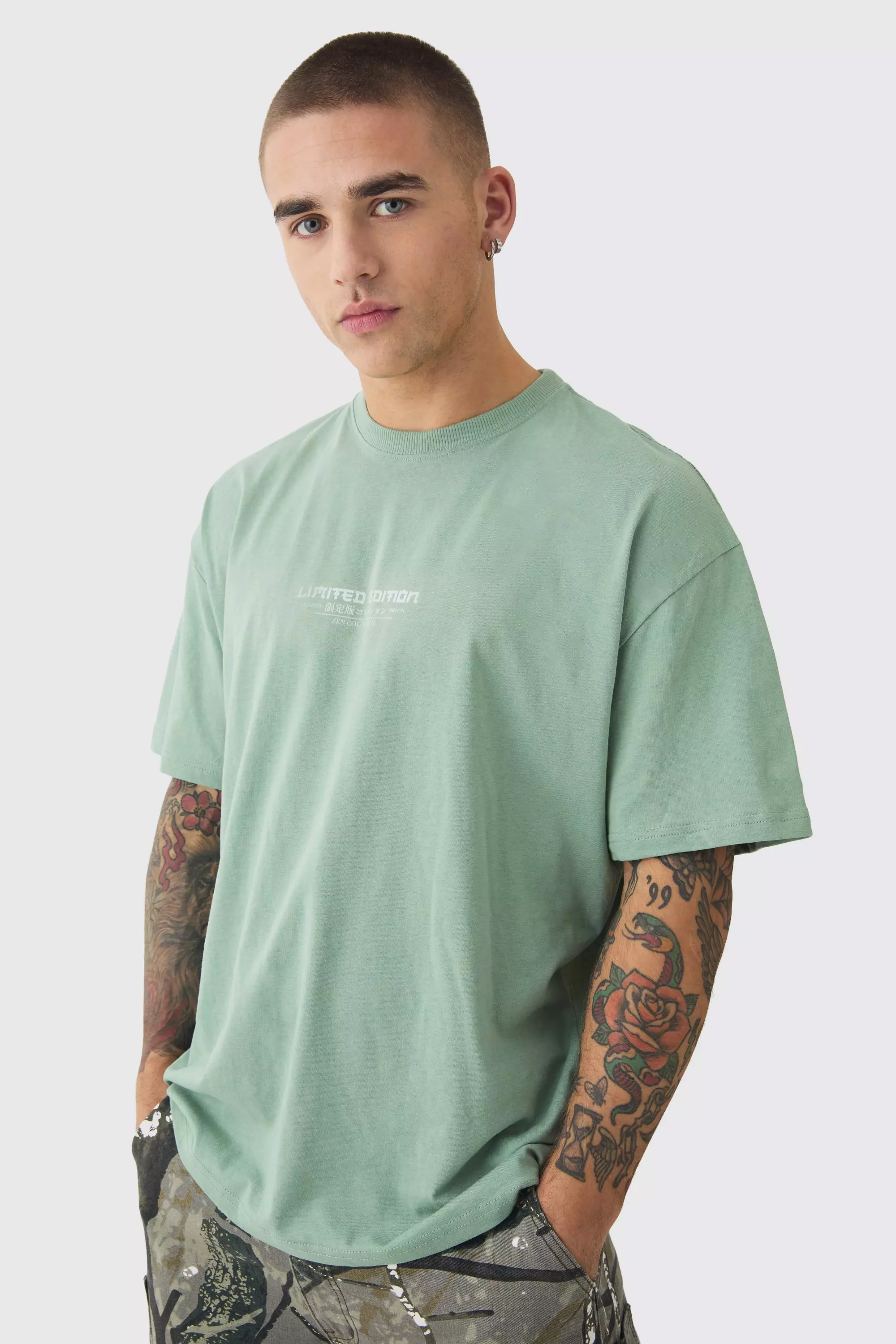 Sage Oversized Gebleekt T-Shirt Met Boom Print alternatieve afbeelding
