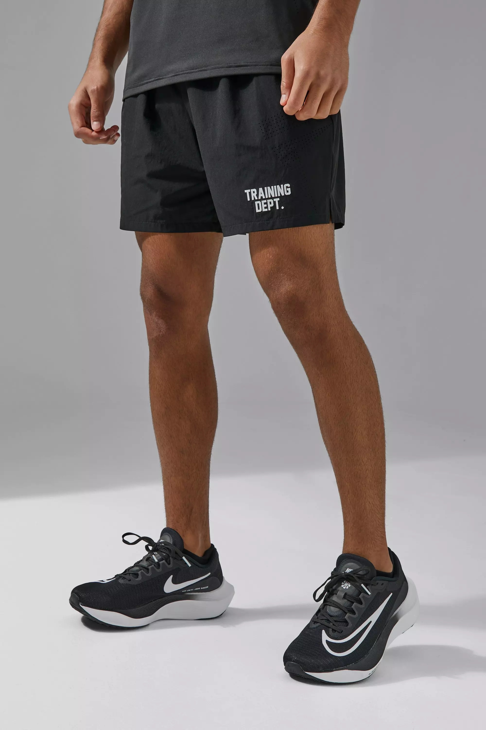 Man Active Training Dept 5inch Stretch Woven Short Black