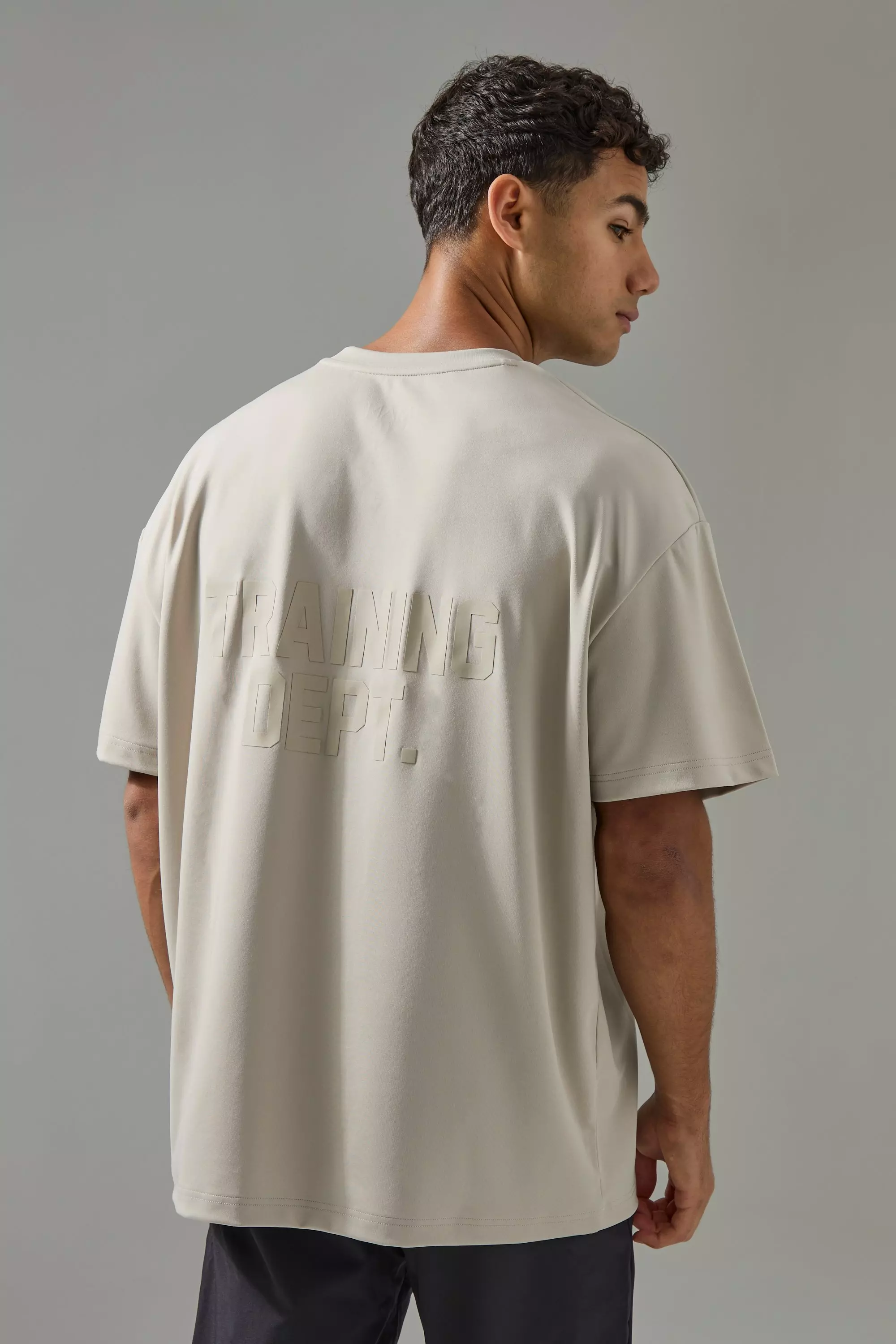 Man Active Training Dept Oversized Performance T-shirt Taupe