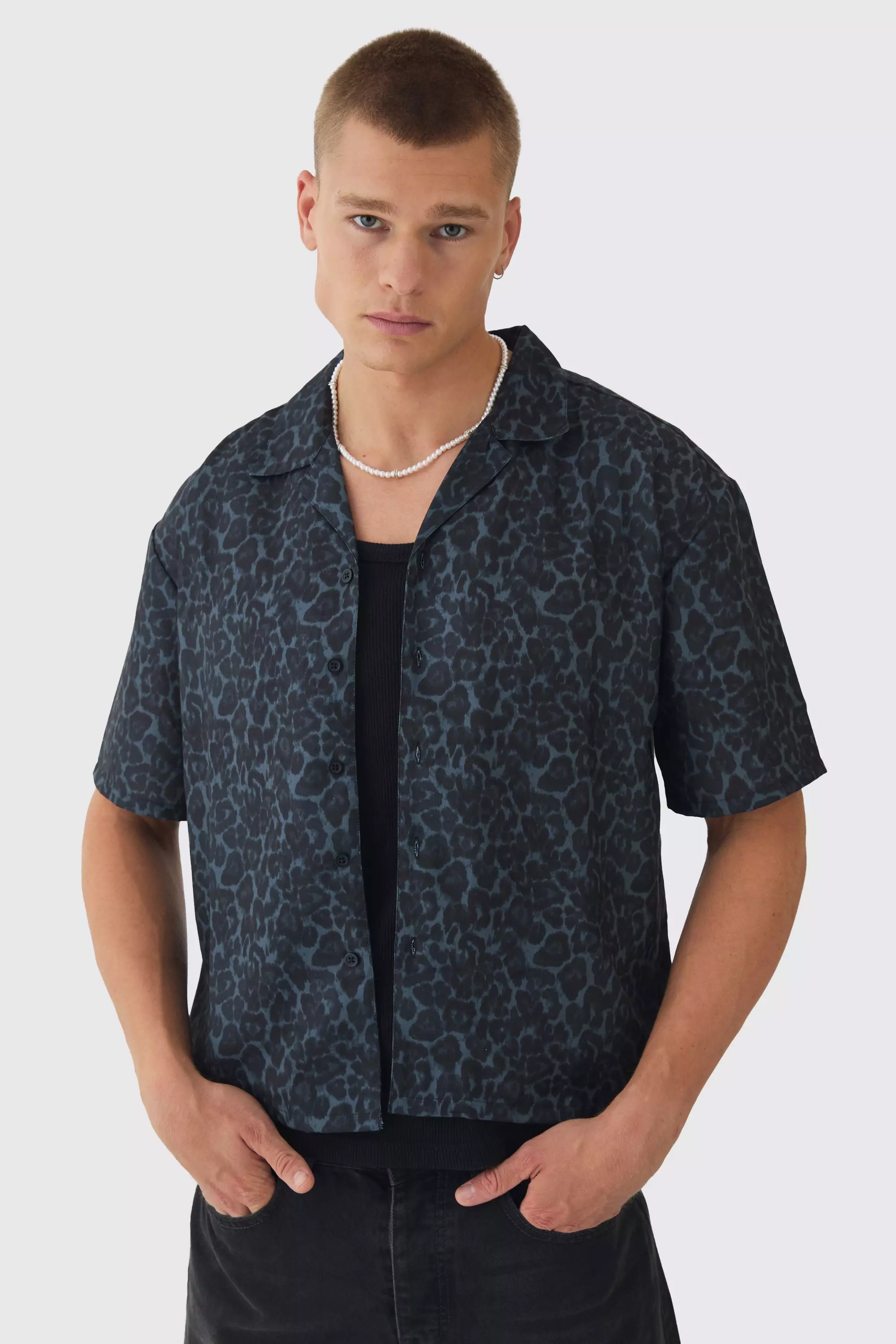 Black Oversized Leopard Print Revere Boxy Shirt alternative image