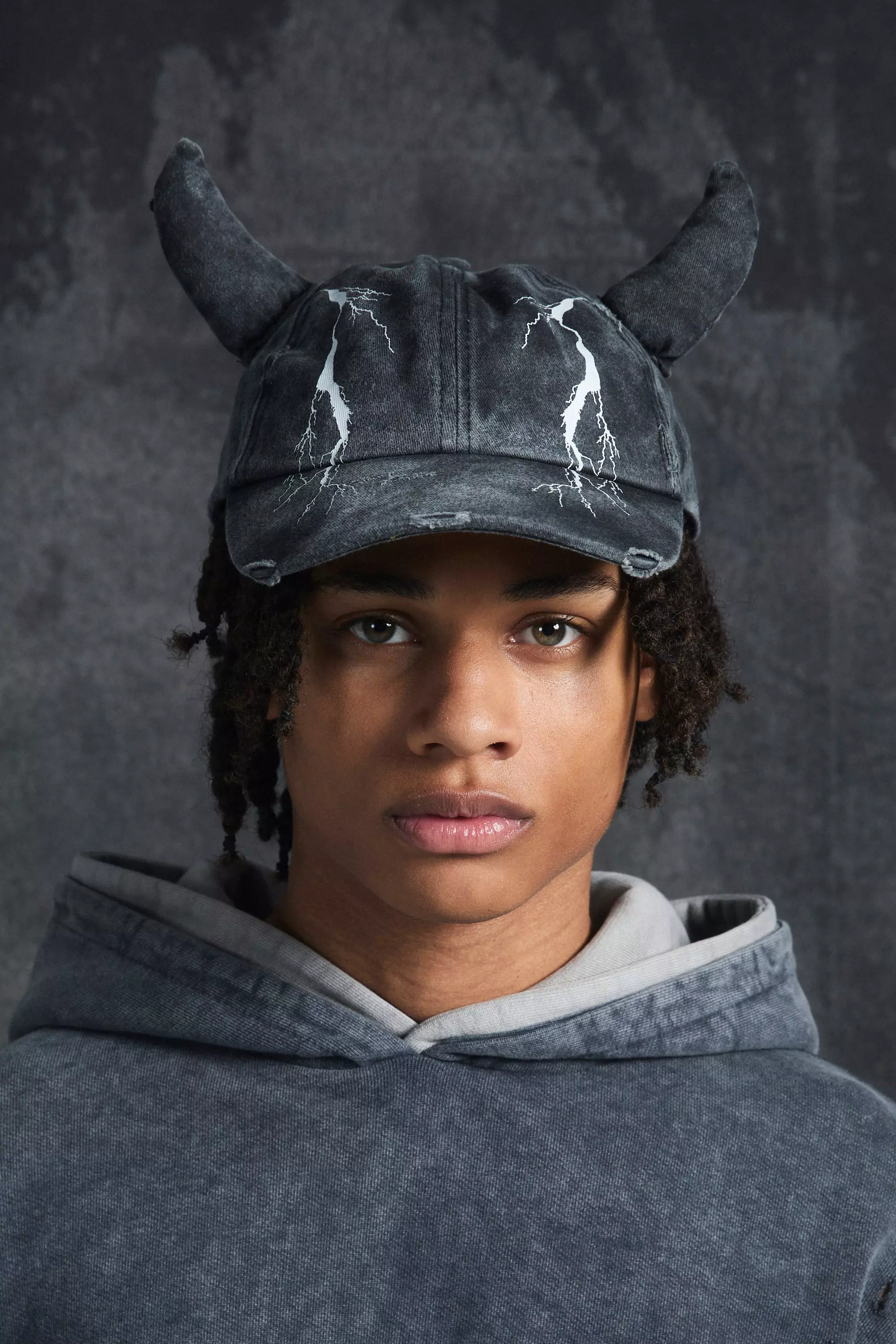 Trippie Redd Graphic Print Distressed Horn Cap In Black Black