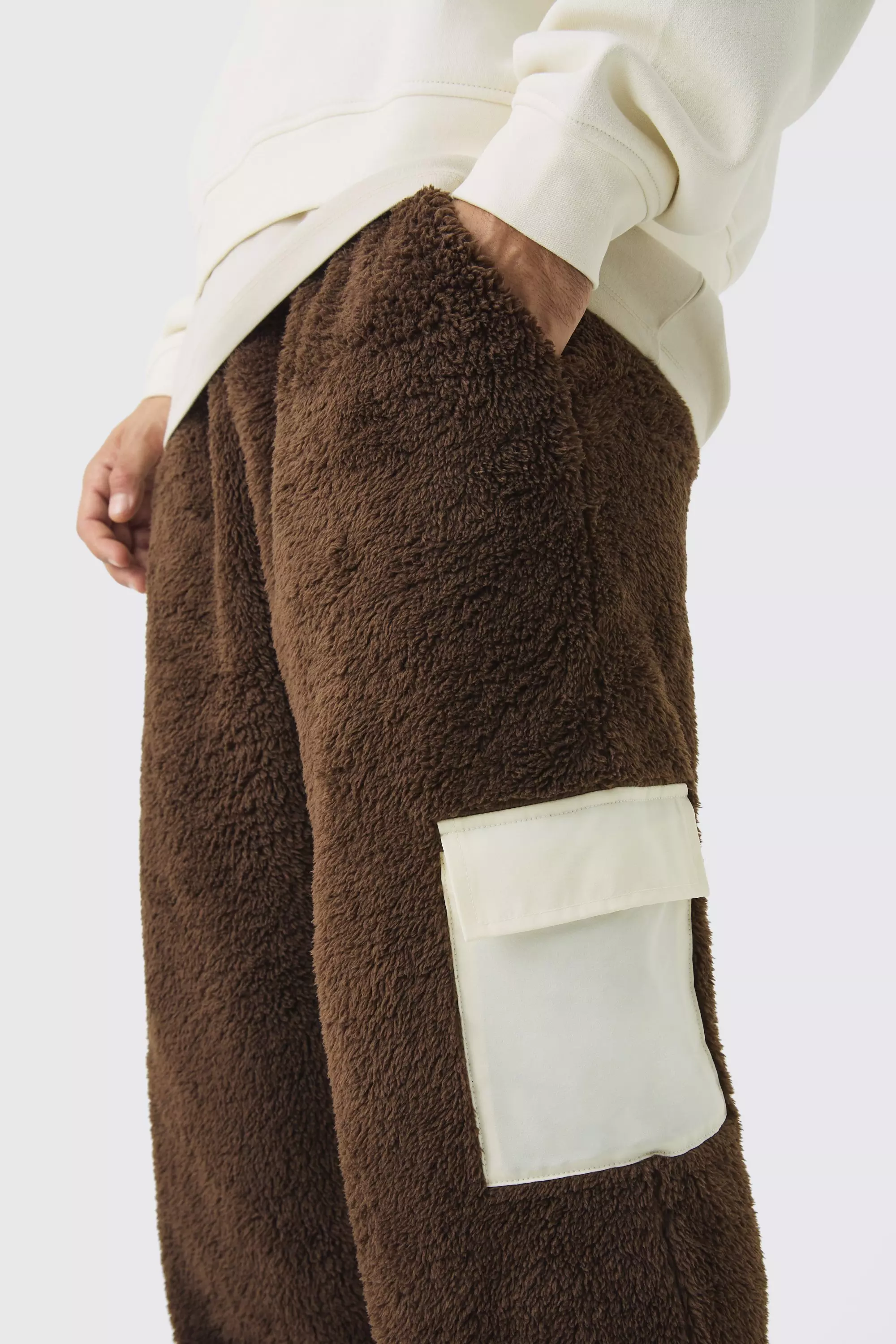 Teddy Borg-Jogginghose mit Nylon-Taschen, Chocolate alternatives Bild