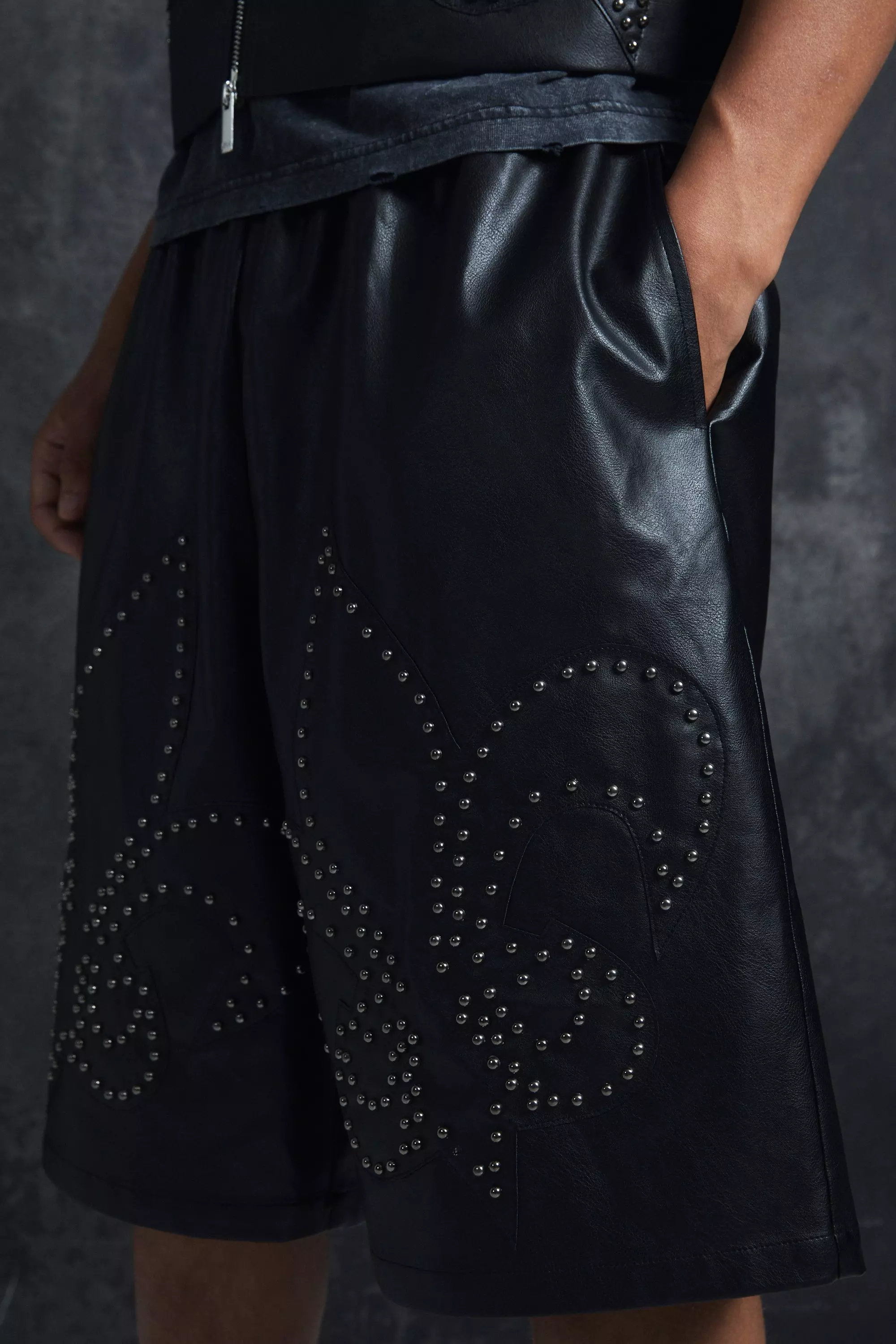 Pantaloni Rilassati In Pu Con Borchie, Black immagine alternativa