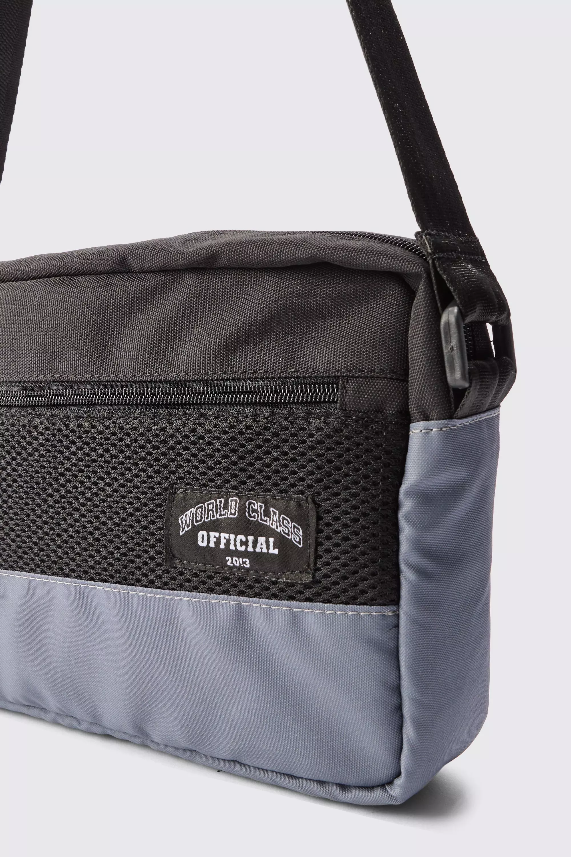 Nylon-Umhängetasche aus Mesh mit Man-Logo, Grey alternatives Bild