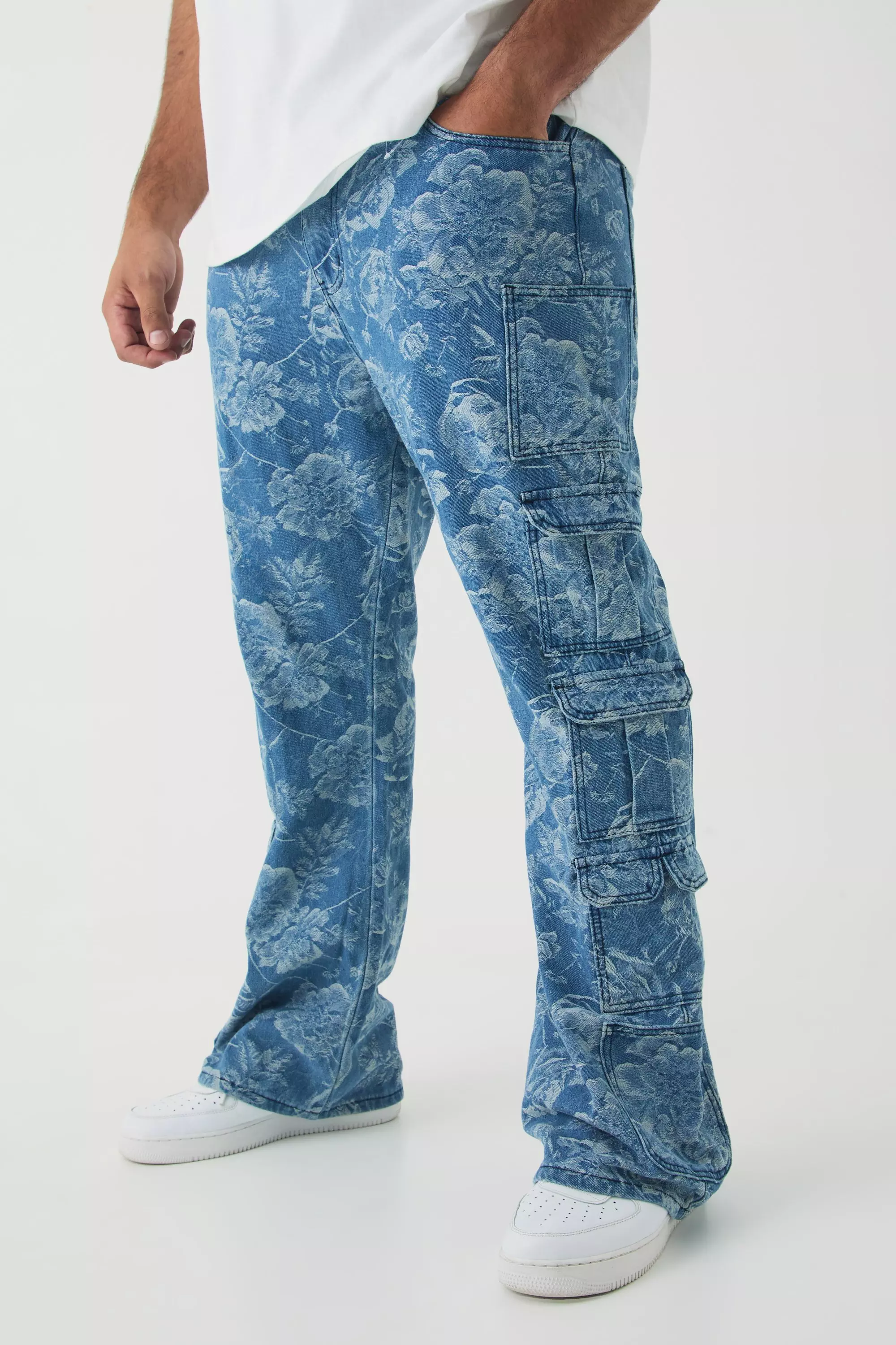 Plus Floral Jacquard Multi Cargo Flared Jeans Mid blue