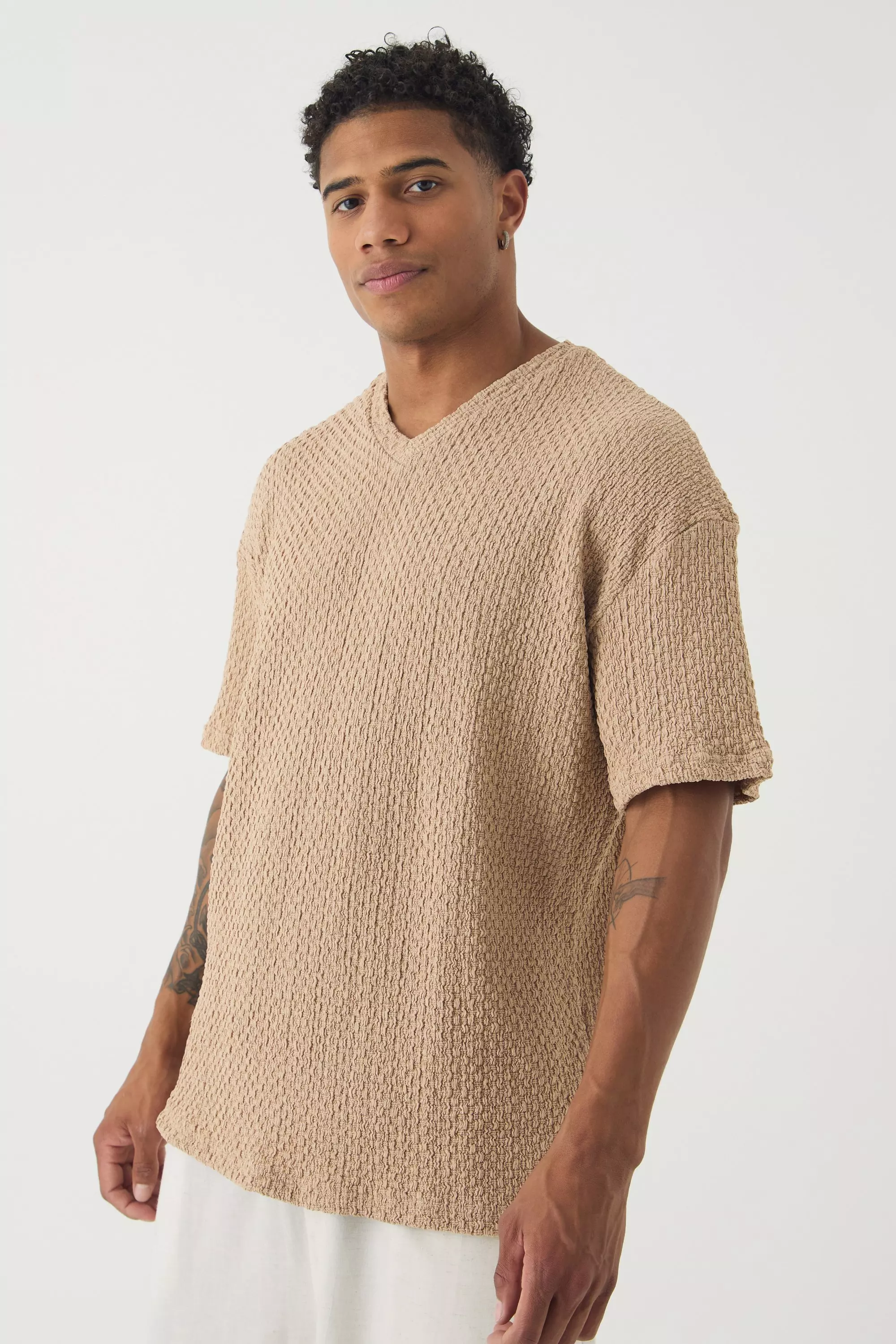 Oversized Premium Jacquard V Neck T-shirt Taupe