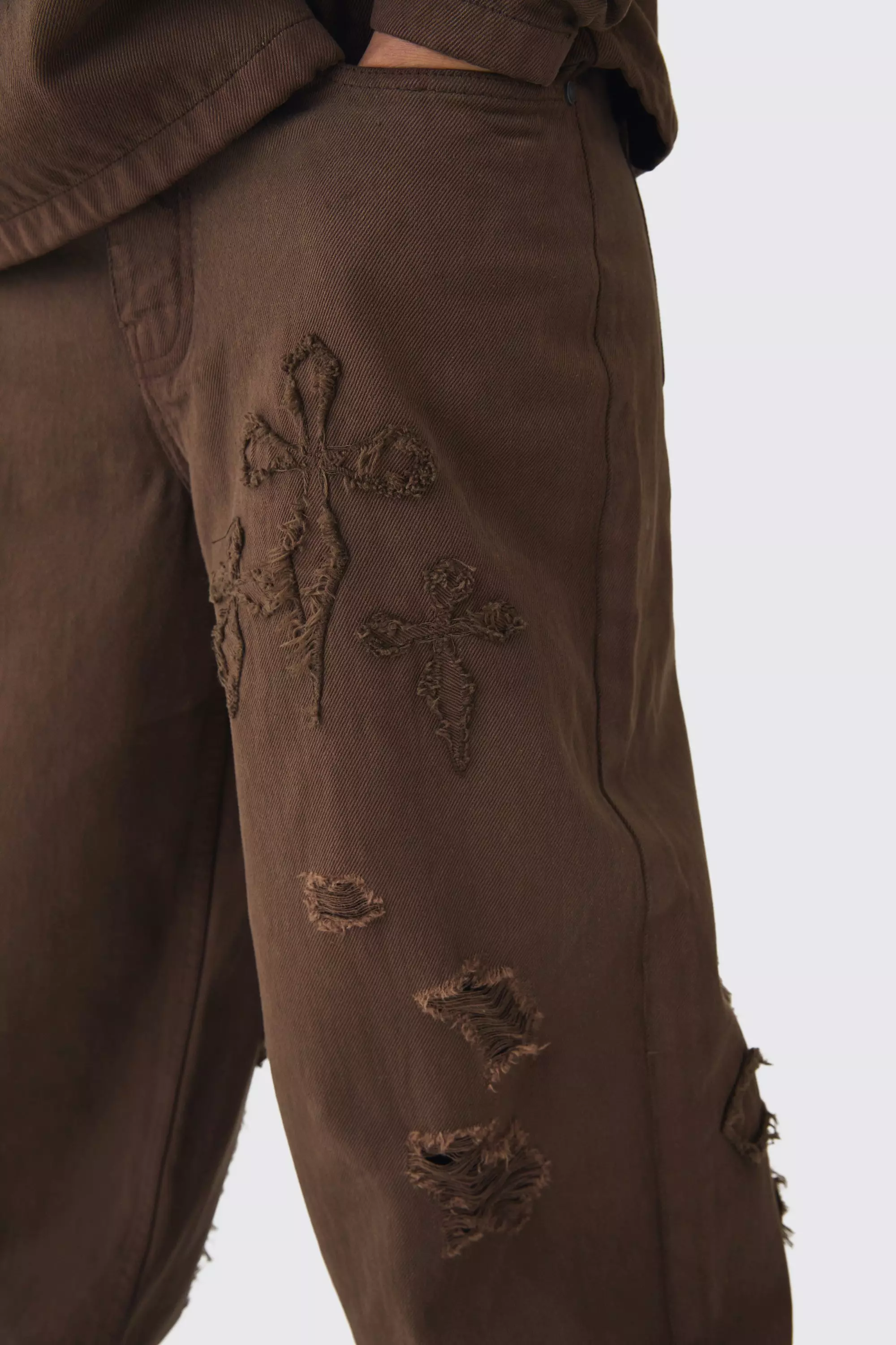 Brown Baggy Fit Cross Applique Dirty Wash Jeans alternative image