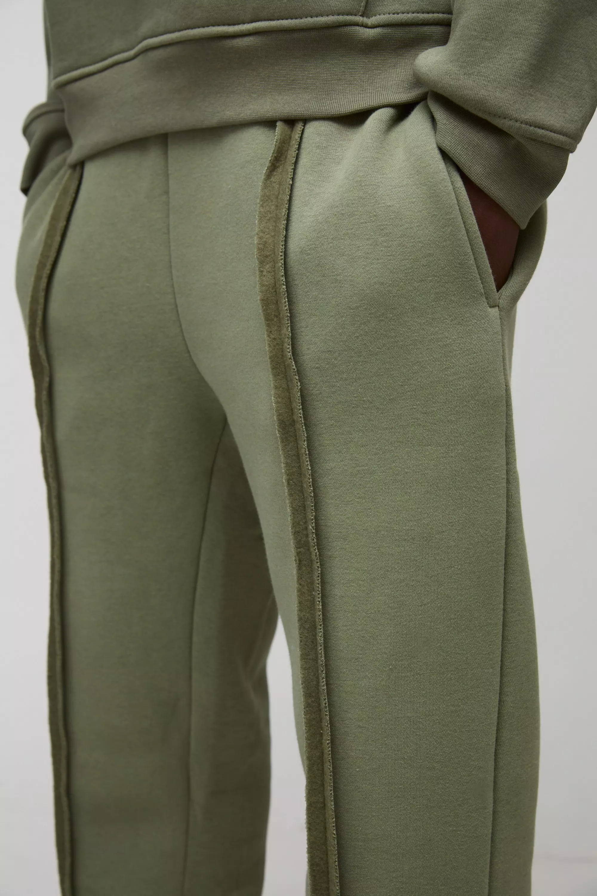 330GSM Regular Fit Split Hem Raw Edge Sweatpants | boohooMAN USA