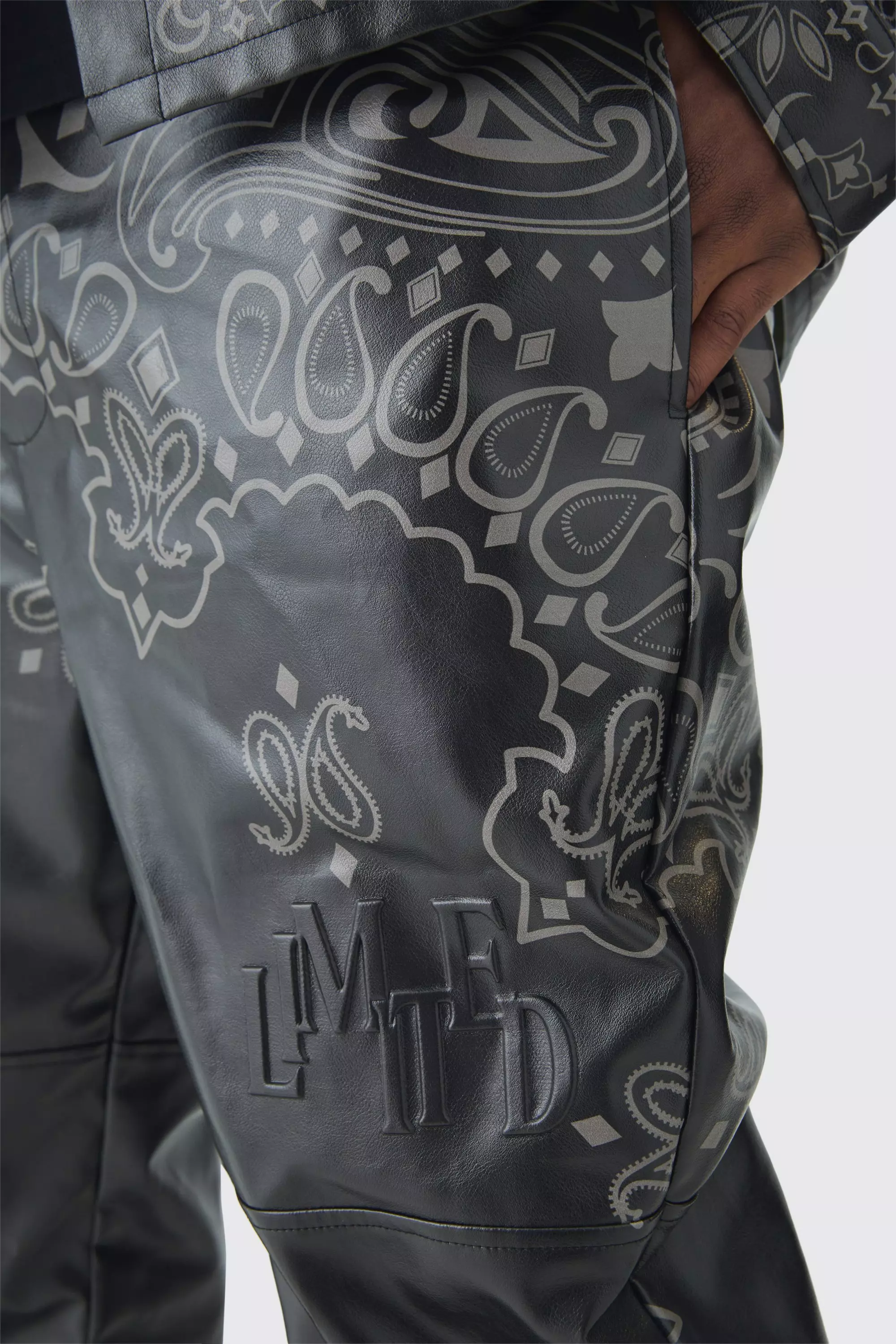 Grande taille - Pantalon flare à imprimé bandana, Black autre image