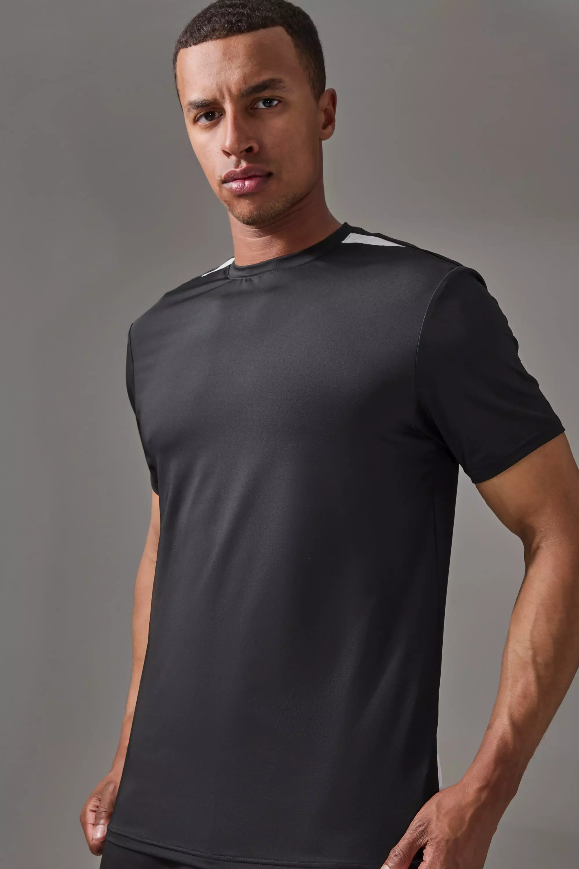 Man Active T-Shirt mit Ärmeln, Black alternatives Bild