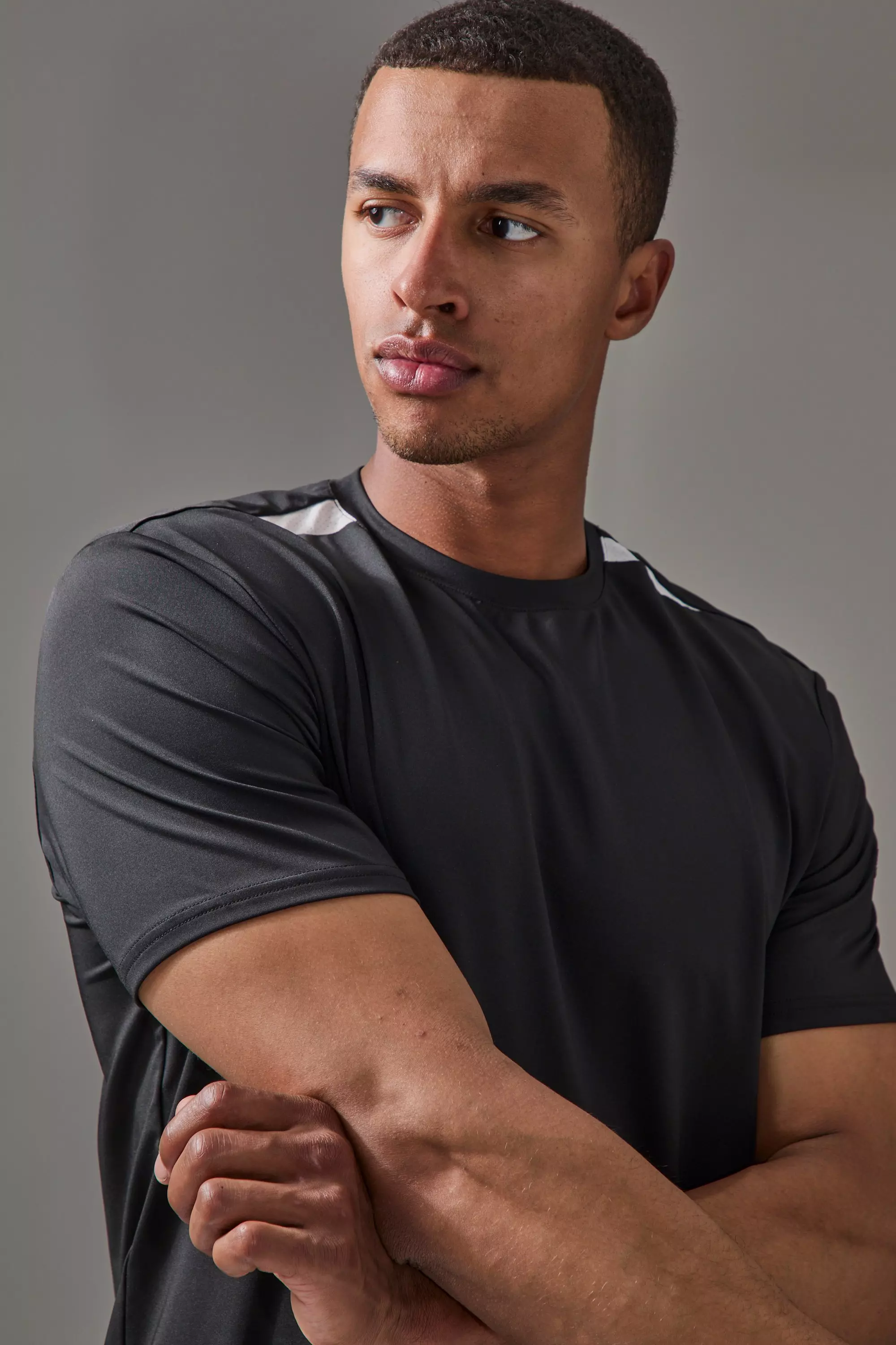 Man Active T-Shirt mit Ärmeln, Black alternatives Bild