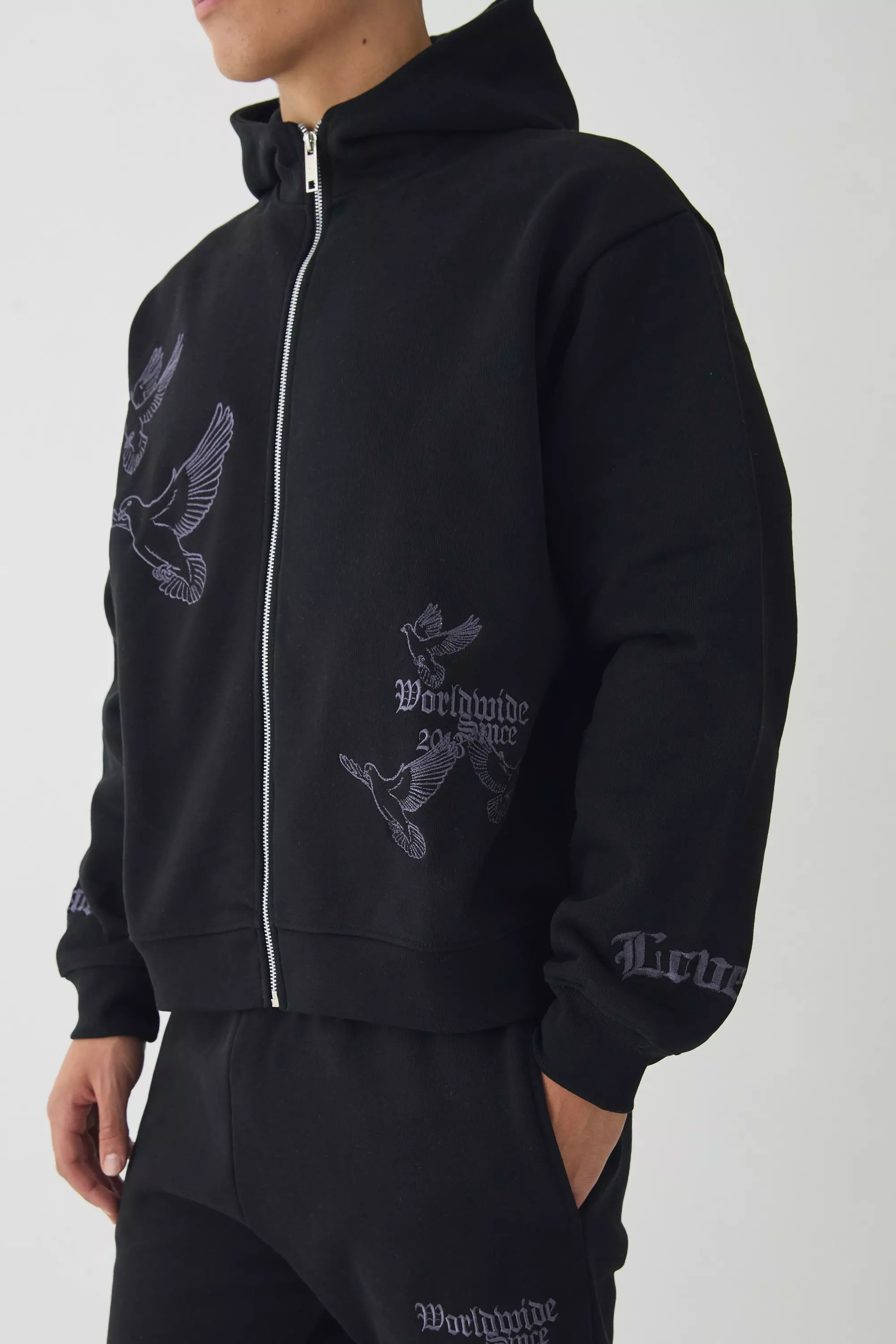 Smart Oversized Boxy Embroidered Super Heavyweight Zip Through Loopback Hoodie boohooMAN UK