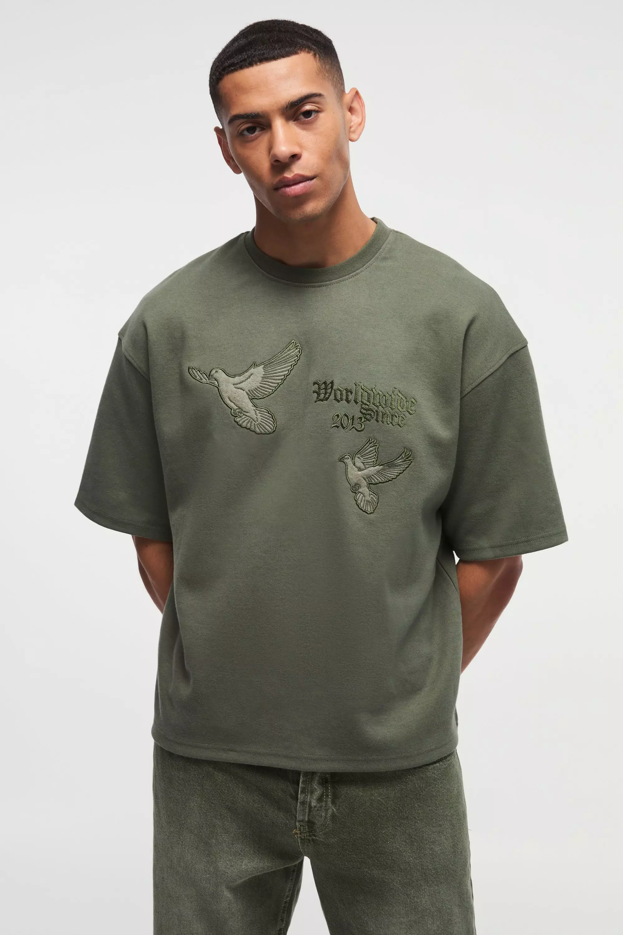 Smartes kastiges Oversize T-Shirt mit Stickerei, Khaki alternatives Bild