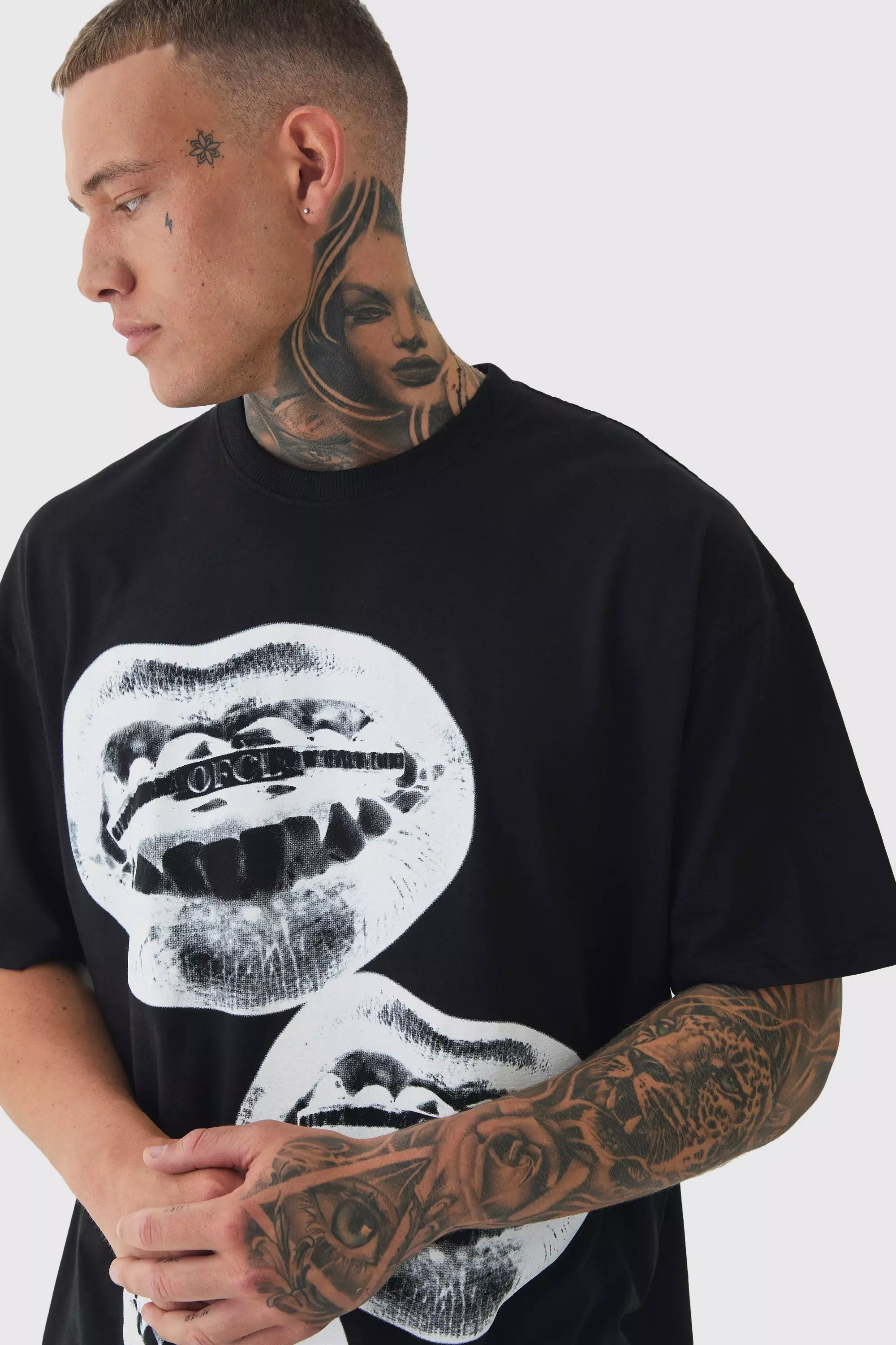 Tall T-Shirt mit Official Lips Print, Black alternatives Bild