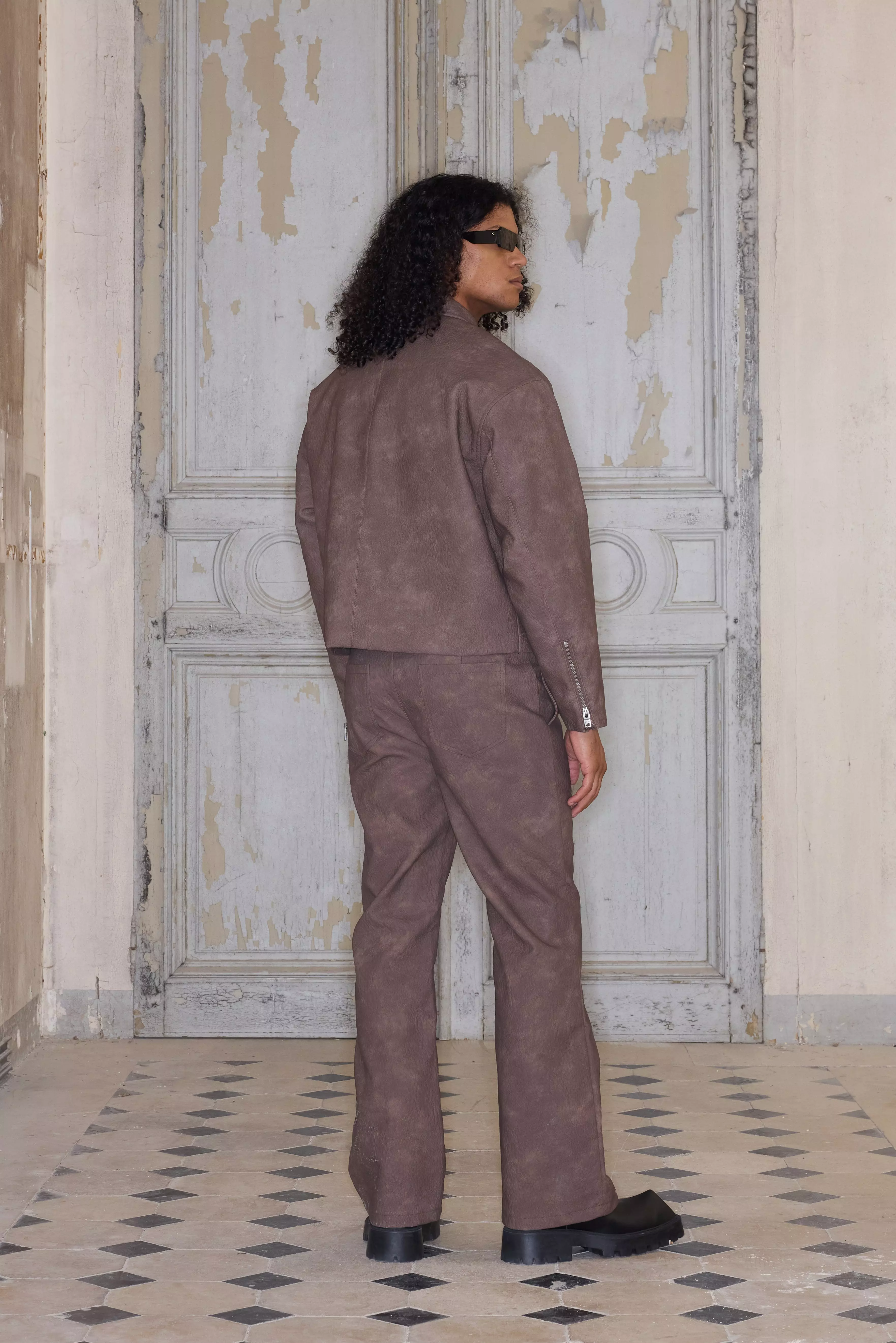 Premium lockere Kunstleder-Hose in Braun, Brown alternatives Bild