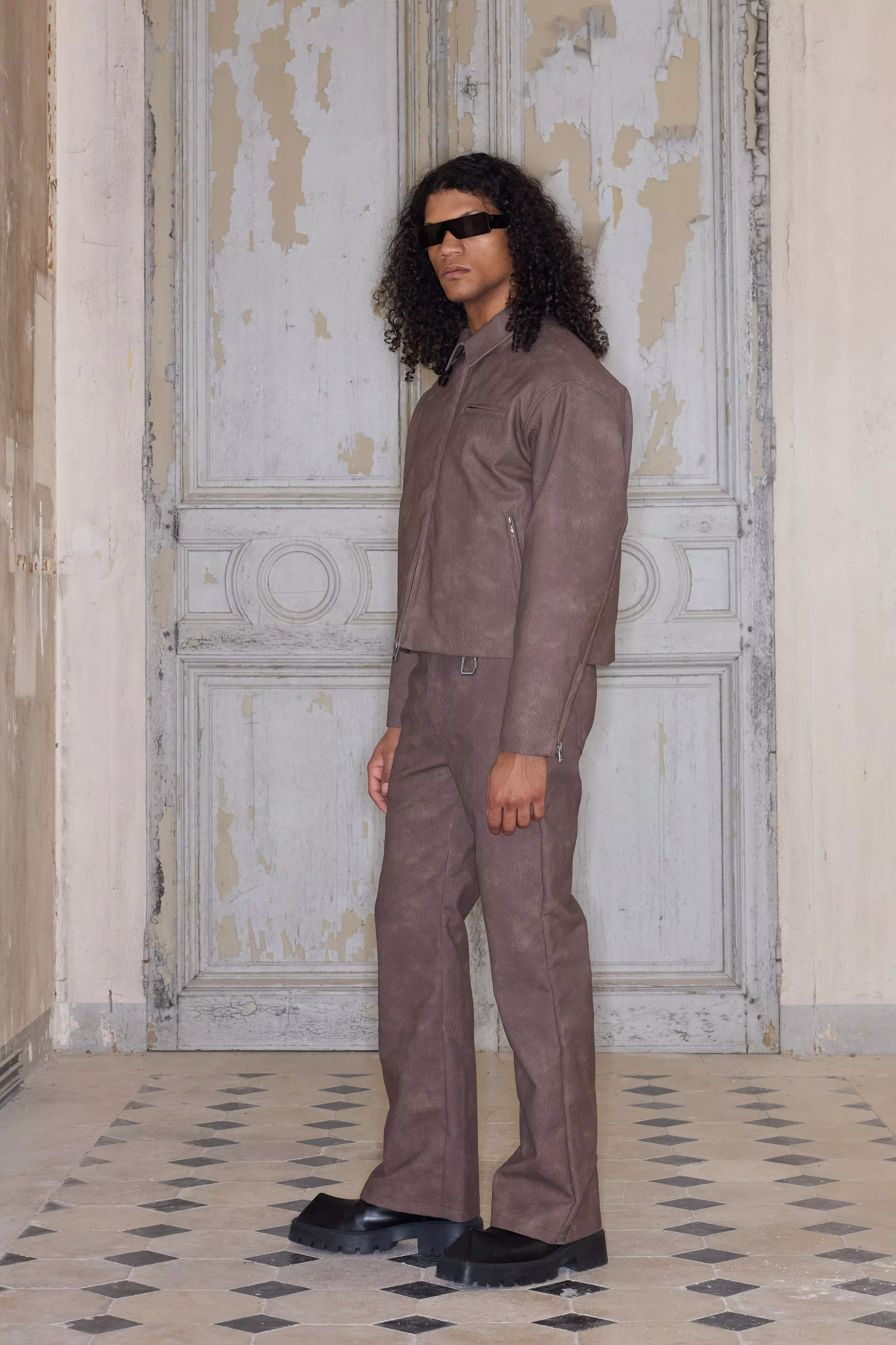 Premium lockere Kunstleder-Hose in Braun, Brown alternatives Bild