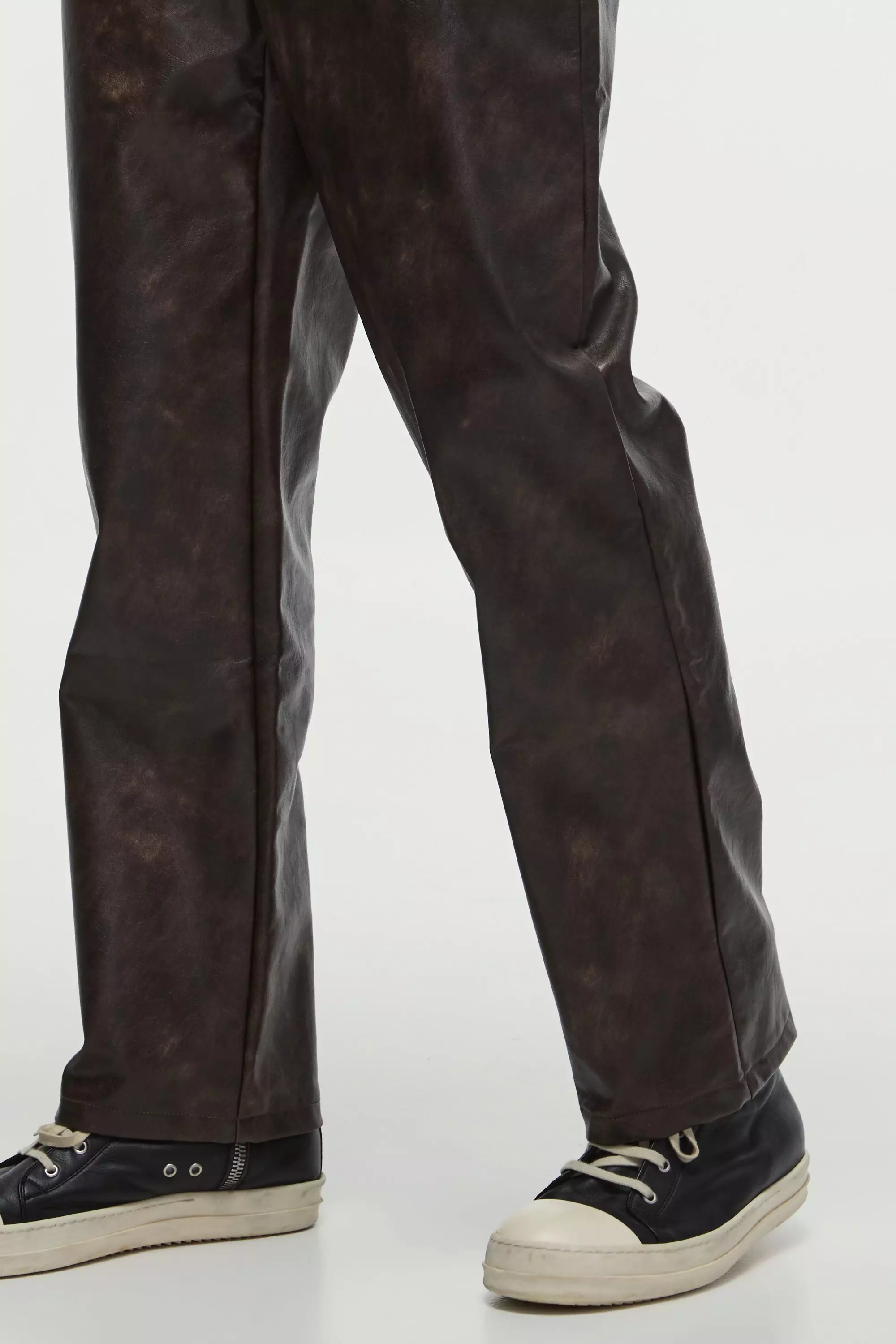 Chocolate Gebleekte Baggy PU Broek alternatieve afbeelding
