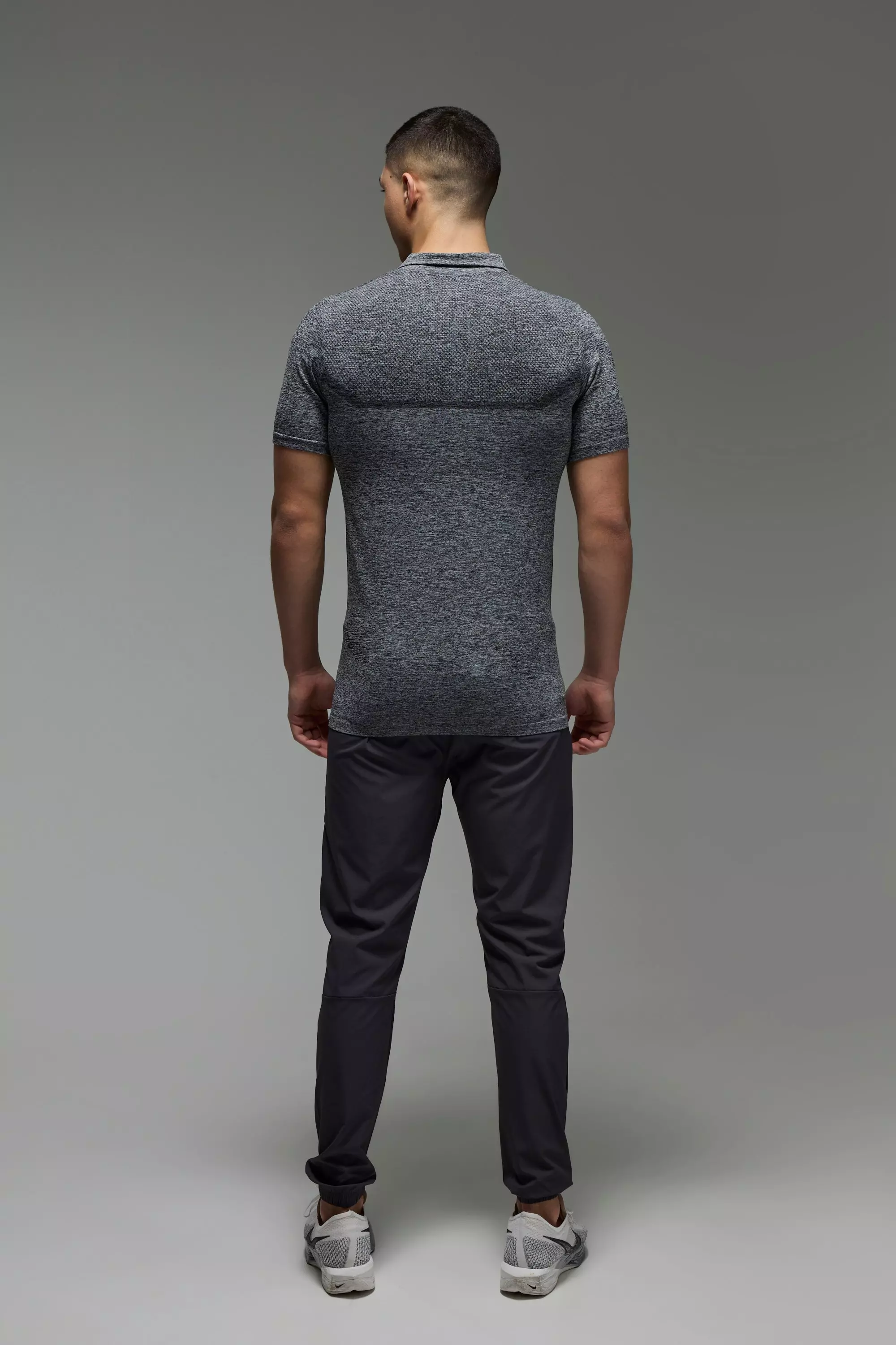 Charcoal Man Active Muscle Fit Seamless Marl Golf Polo alternative image