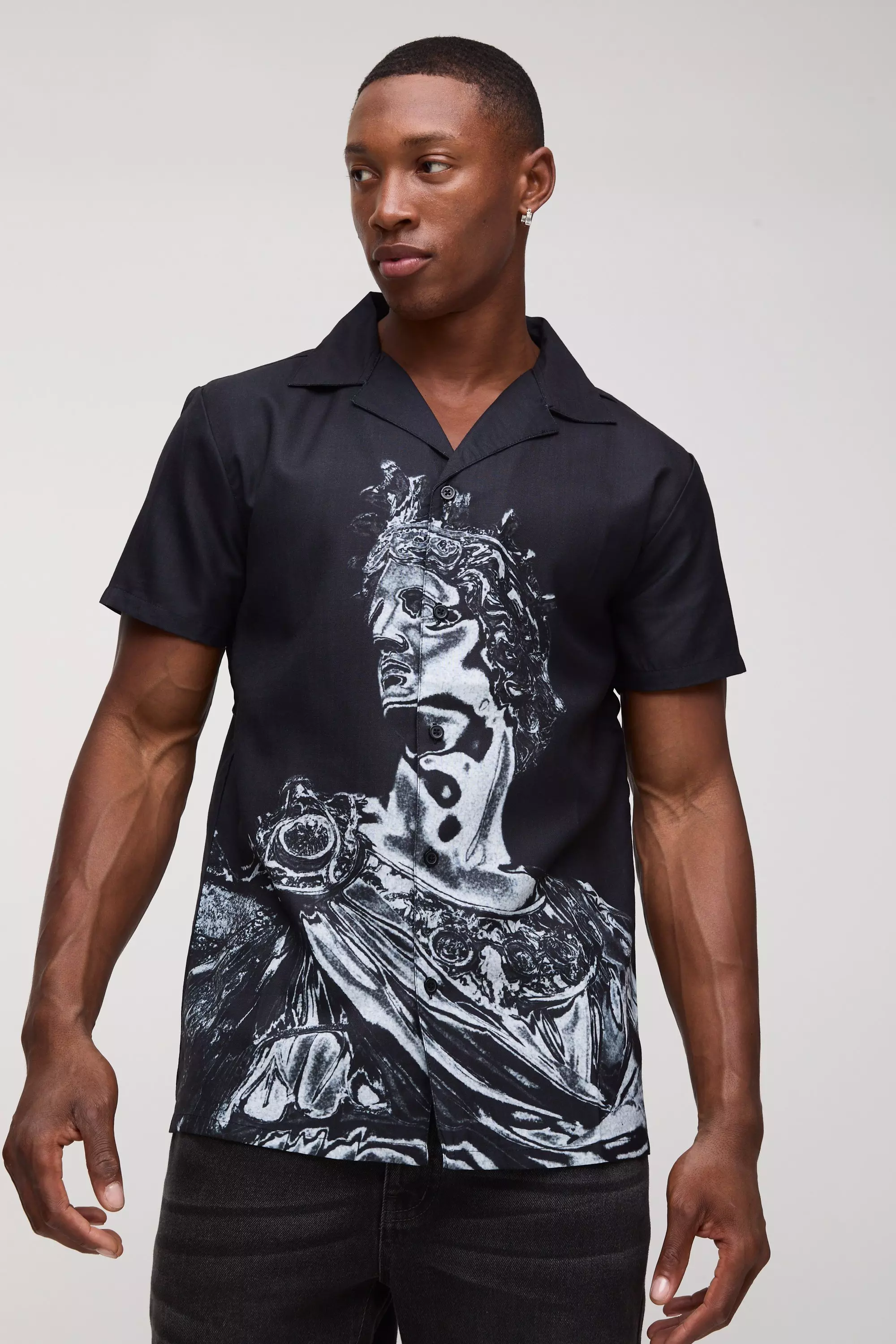 Camicia Regular Fit Con Stampa Di Statua, Black immagine alternativa