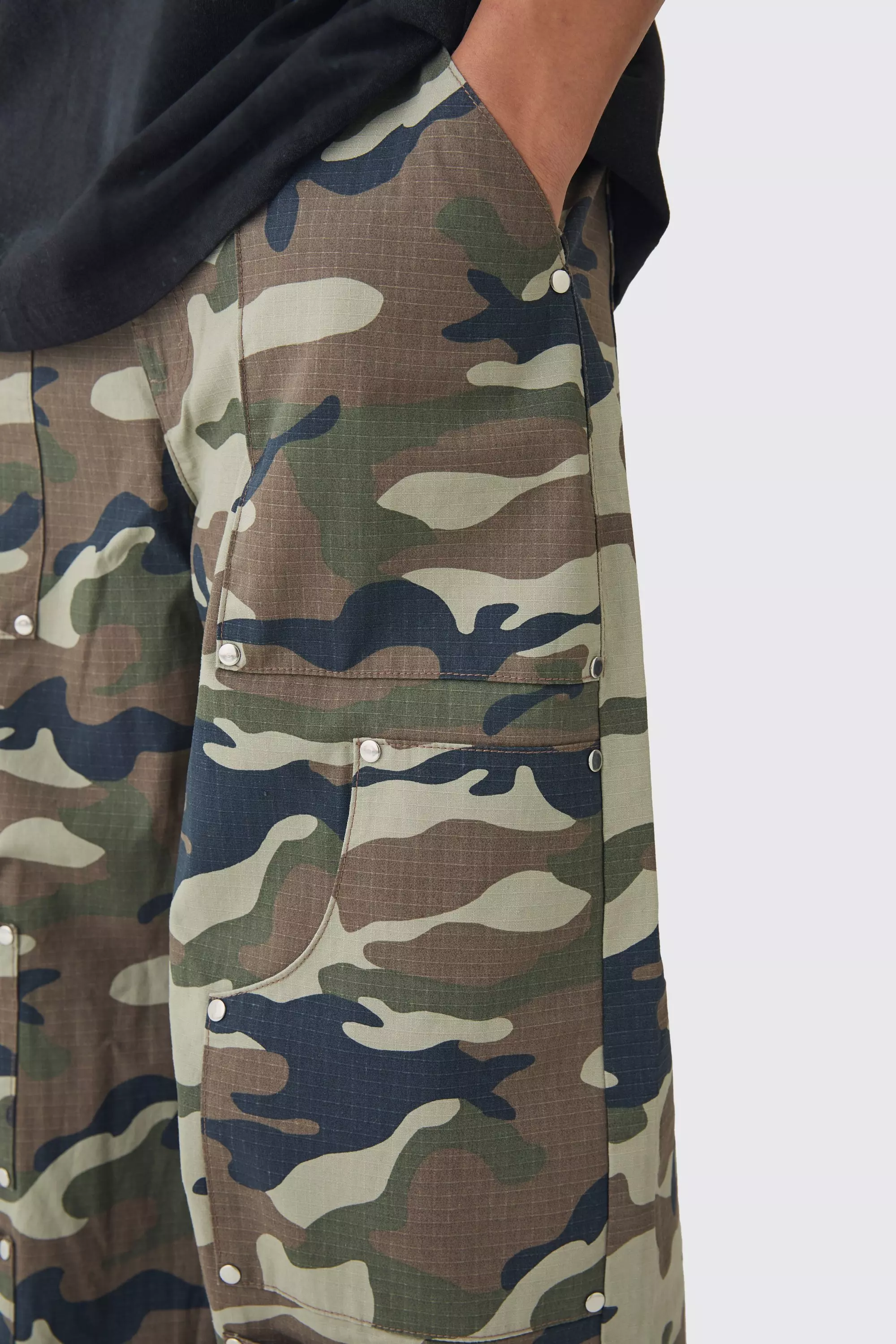 Ripstop Elasticated Waist Baggy Camo Carpenter Pants | boohooMAN USA