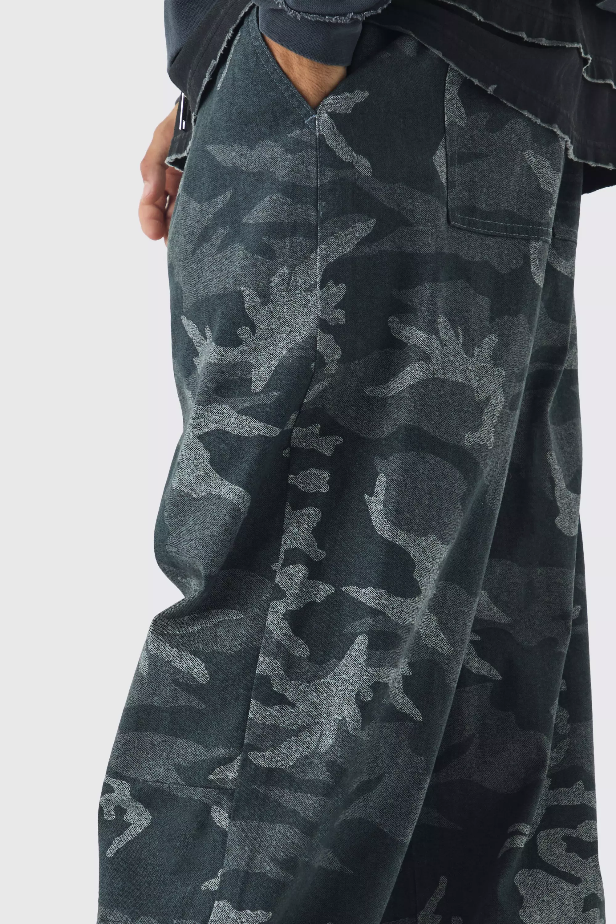 Black Elasticated Waist Wide Leg Camo Trousers alternative image